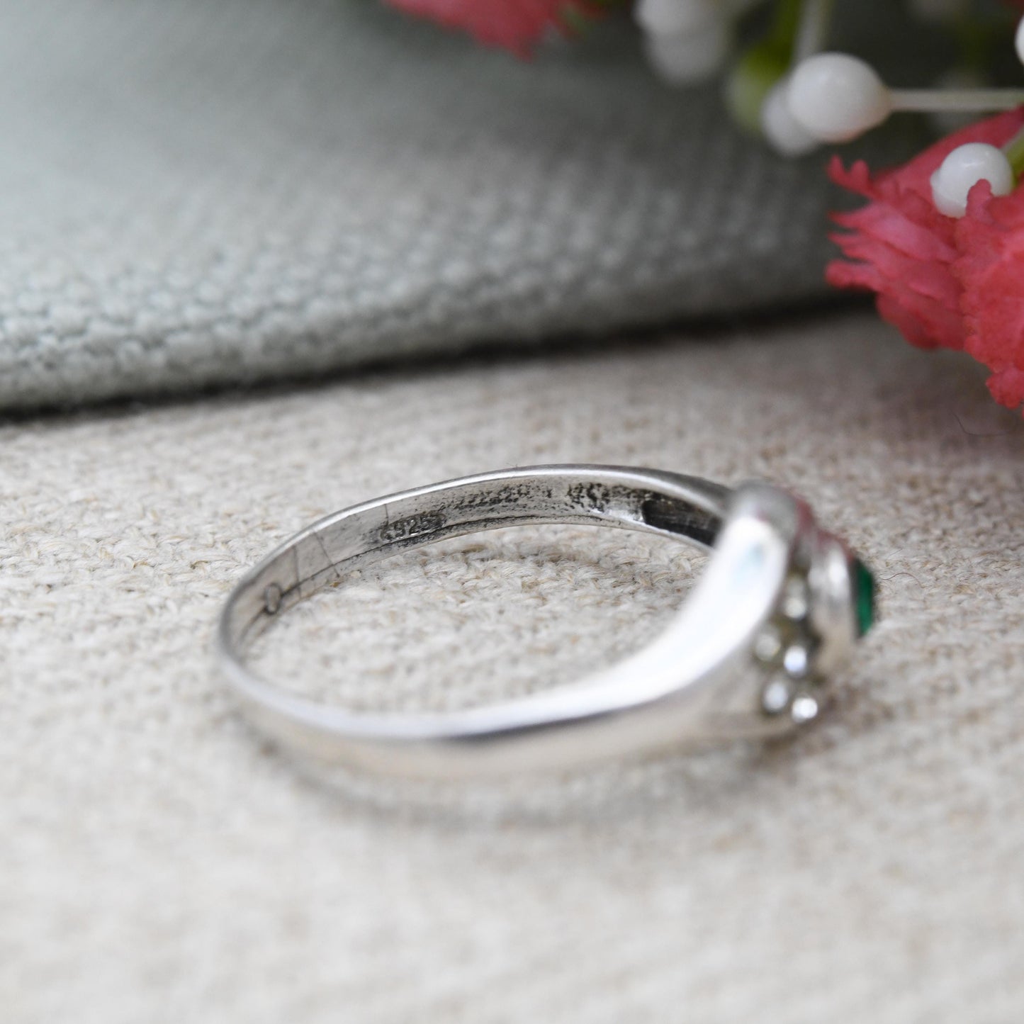 Vintage Sterling Silver Green Stone Statement Ring - Off-Centre Crossover Style | Made in Italy | UK Size - N | US Size - 6 3/4
