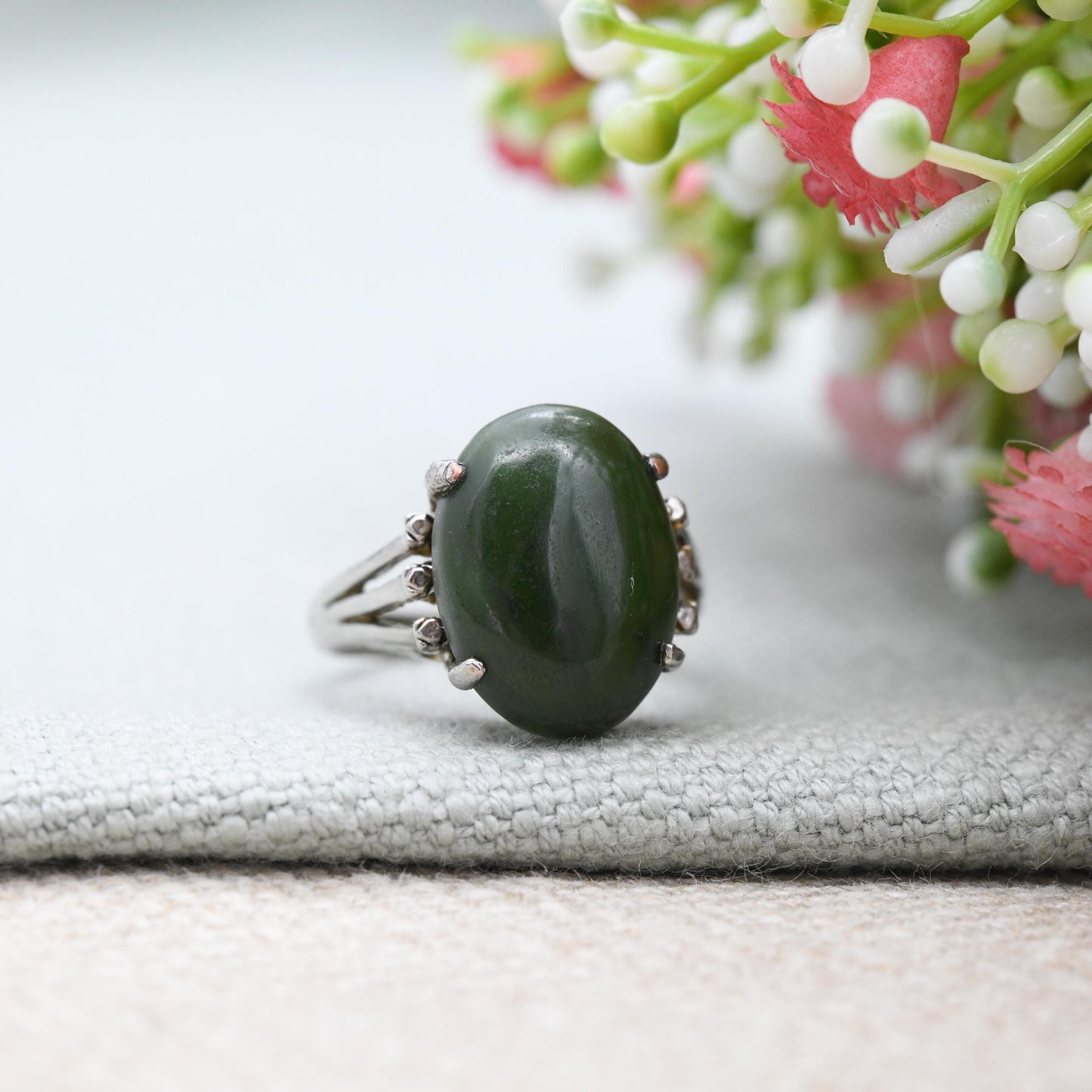 Vintage Nephrite Jade Statement Ring - Large Cabochon Green Gemstone | UK Size - P | US Size - 7 1/2
