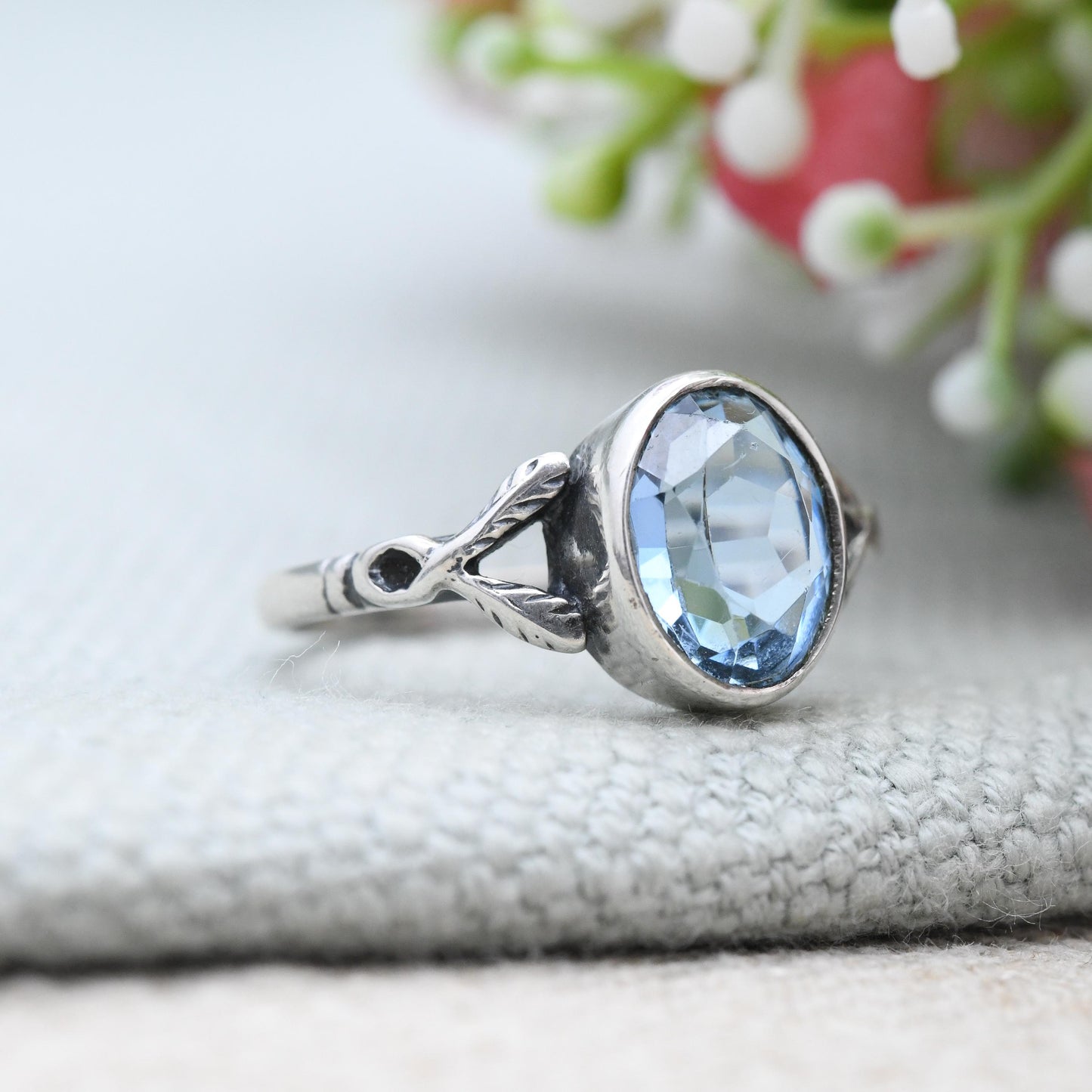 Vintage Sterling Silver Ring with Leaf Setting Blue Gemstone - Pretty Mid-Century Gemstone Nature Theme | UK Size - P 1/2 | US Size - 7 3/4