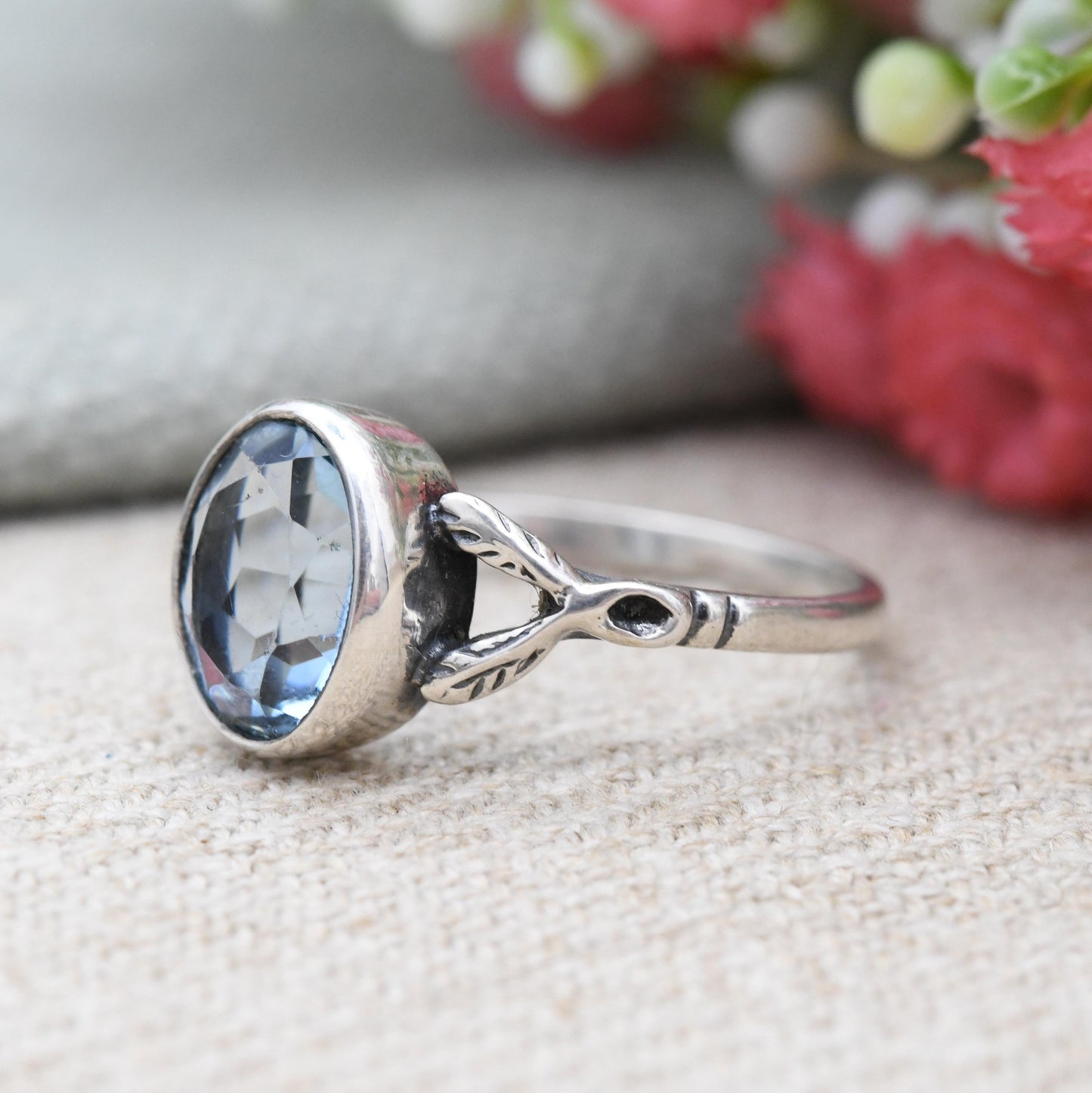 Vintage Sterling Silver Ring with Leaf Setting Blue Gemstone - Pretty Mid-Century Gemstone Nature Theme | UK Size - P 1/2 | US Size - 7 3/4