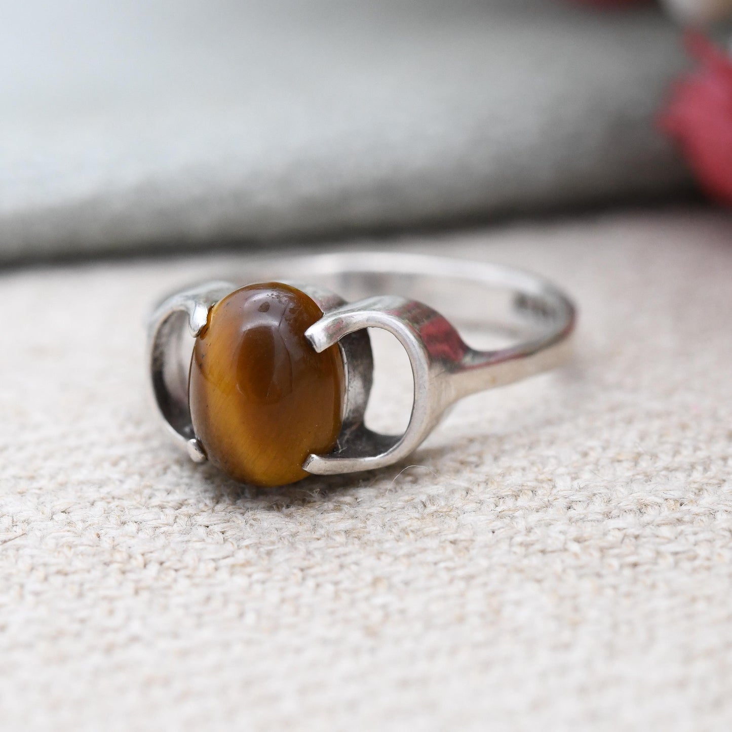 Vintage Sterling Silver Tiger's Eye Ring 1976 Stilwell Engravers - Mid-Century Modernist | Oval Cabochon | UK Size - L | US Size - 5 3/4