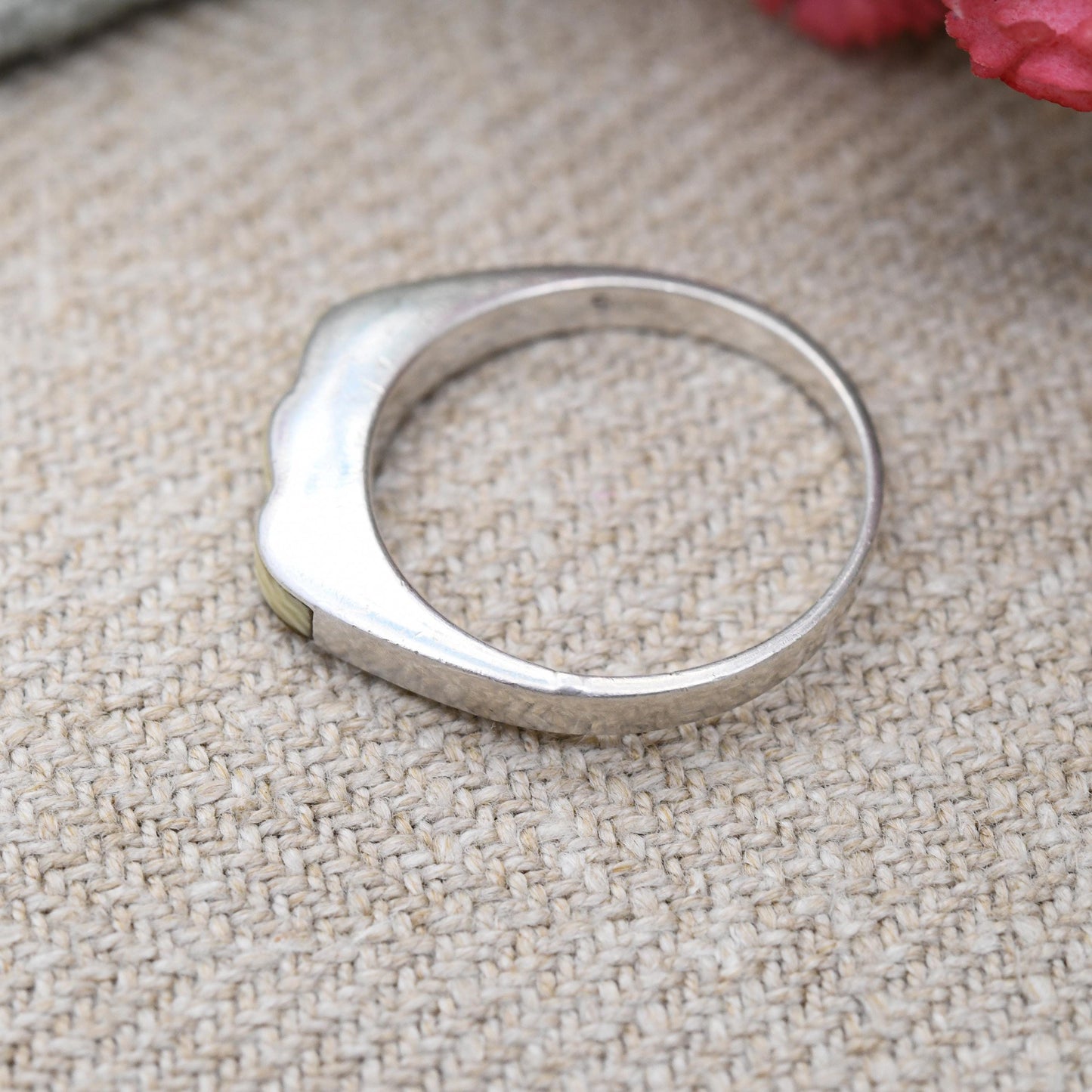 Vintage Sterling Silver and Bone Ring - Quirky Solid Silver Jewellery Gift with Bone Inlay | UK Size - N 1/2 | US Size - 7