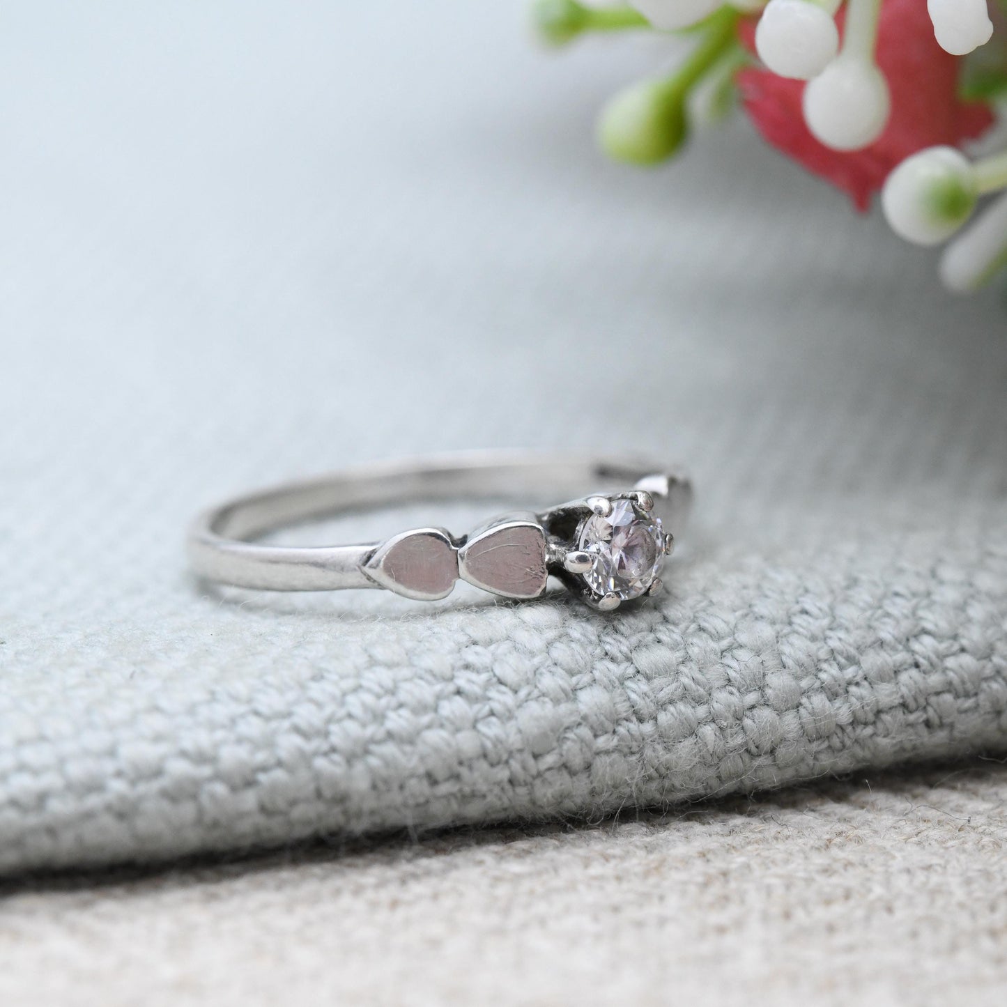 Vintage Sterling Silver Cubic Zirconia Solitaire Ring Heart Shoulders - Sparkly Clear Stone CZ Placeholder | UK Size - M 1/2 US Size - 6 1/2
