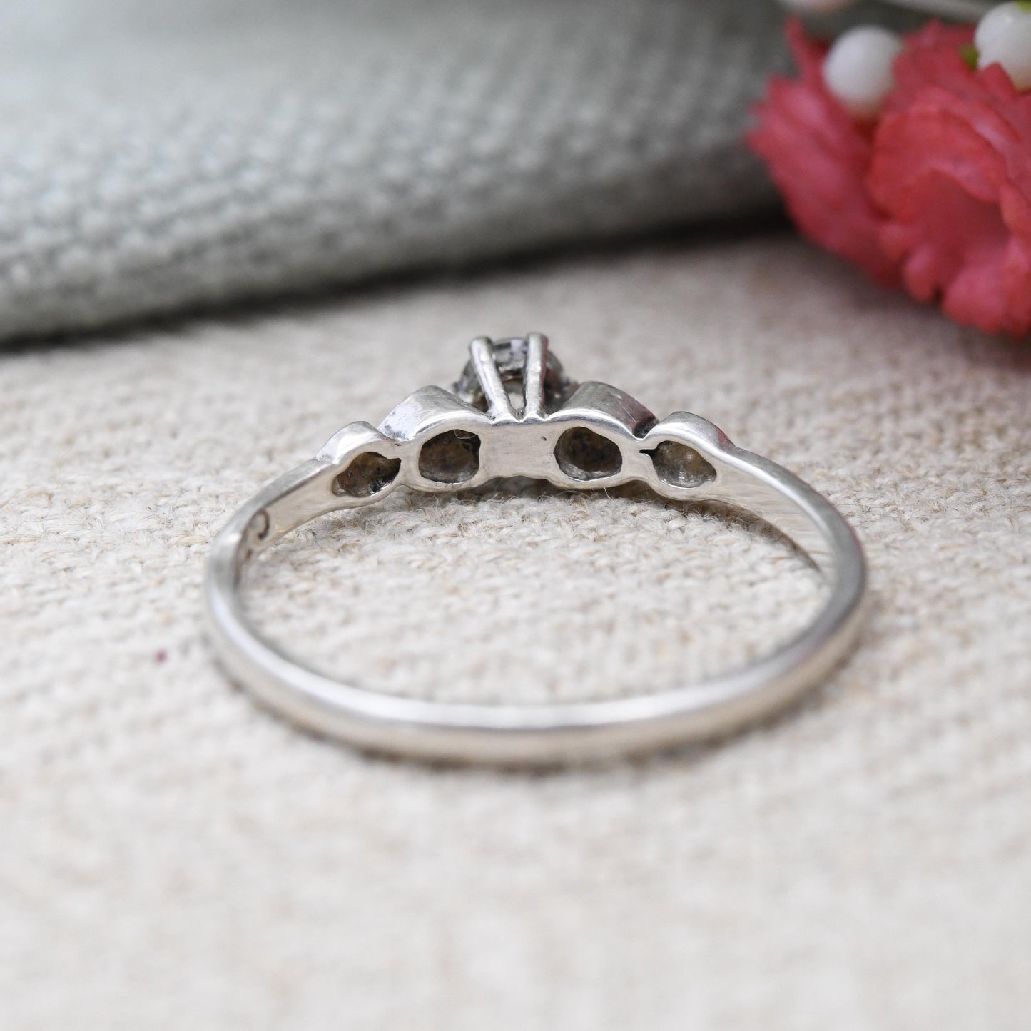 Vintage Sterling Silver Cubic Zirconia Solitaire Ring Heart Shoulders - Sparkly Clear Stone CZ Placeholder | UK Size - M 1/2 US Size - 6 1/2