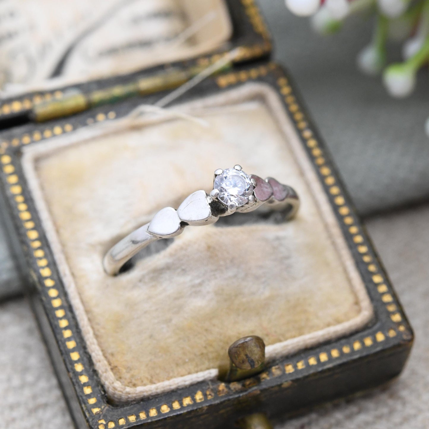 Vintage Sterling Silver Cubic Zirconia Solitaire Ring Heart Shoulders - Sparkly Clear Stone CZ Placeholder | UK Size - M 1/2 US Size - 6 1/2
