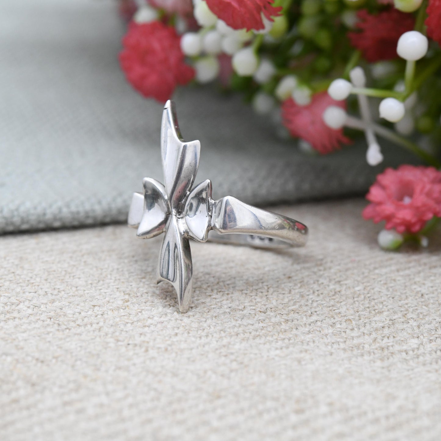 Vintage Sterling Silver Ribbon Cross Ring 1979 - Mid-Century Modernist Silver Jewellery Statement Gift | UK Size - P | US Size - 7 1/2