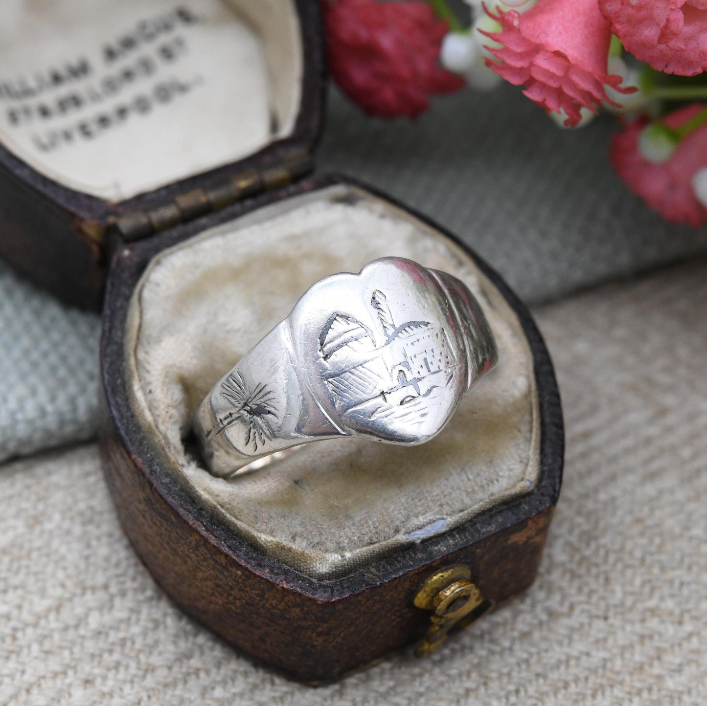 Vintage Silver Heart Signet Ring Desert Scene and Palm Trees - WWII Era Trench Art Military Souvenir Jewellery | UK Size - R US Size - 8 3/4