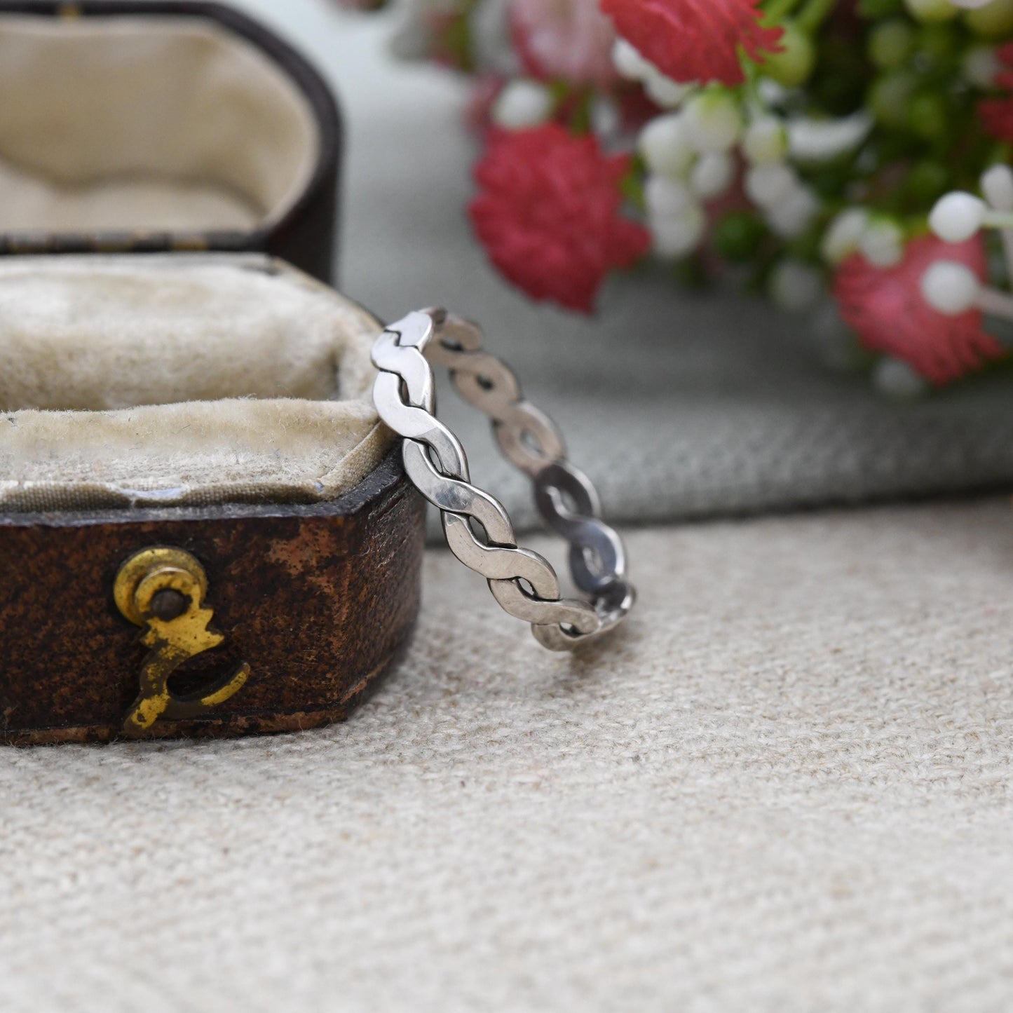Vintage Silver Plaited Knot Band Ring - Openwork Woven Knotted Band Criss Cross | Unisex Minimalist Jewellery | UK Size - O | US Size - 7