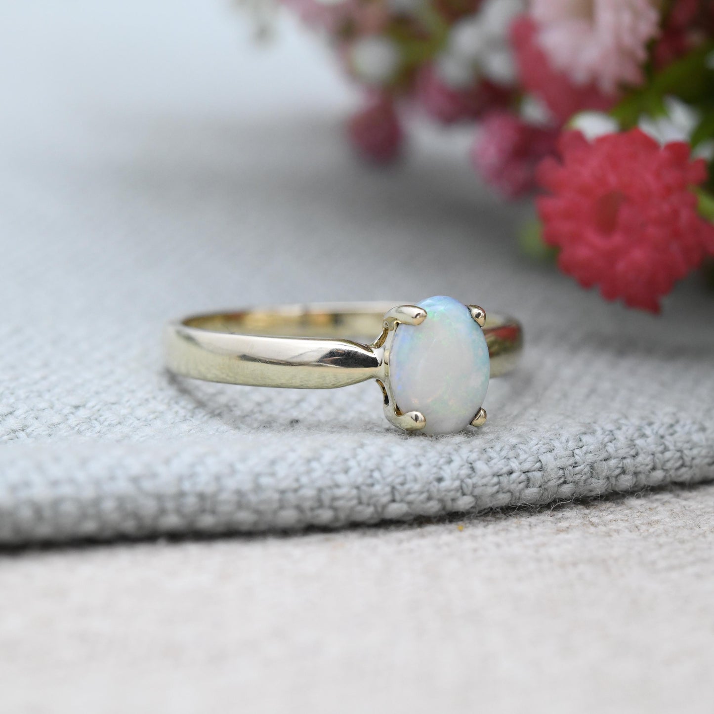 9ct Gold Opal Solitaire Ring 2005 - Pretty White Gemstone Solitaire | Colourful Opal Jewellery | QVC | UK Size - T | US Size - 9 1/2