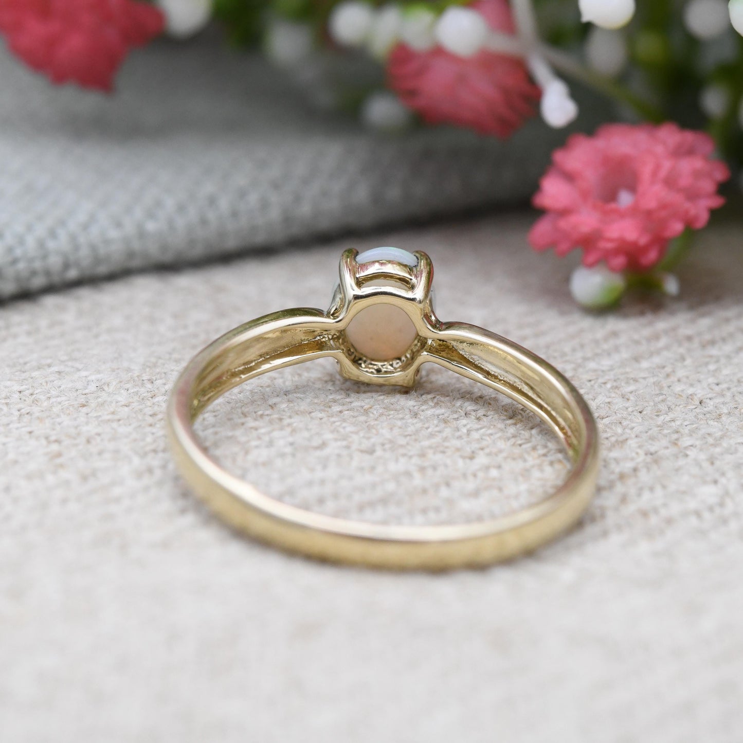 9ct Gold Opal Solitaire Ring 2005 - Pretty White Gemstone Solitaire | Colourful Opal Jewellery | QVC | UK Size - T | US Size - 9 1/2