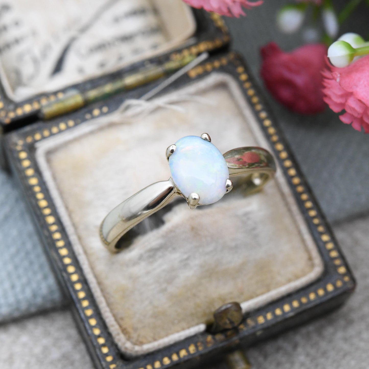 9ct Gold Opal Solitaire Ring 2005 - Pretty White Gemstone Solitaire | Colourful Opal Jewellery | QVC | UK Size - T | US Size - 9 1/2