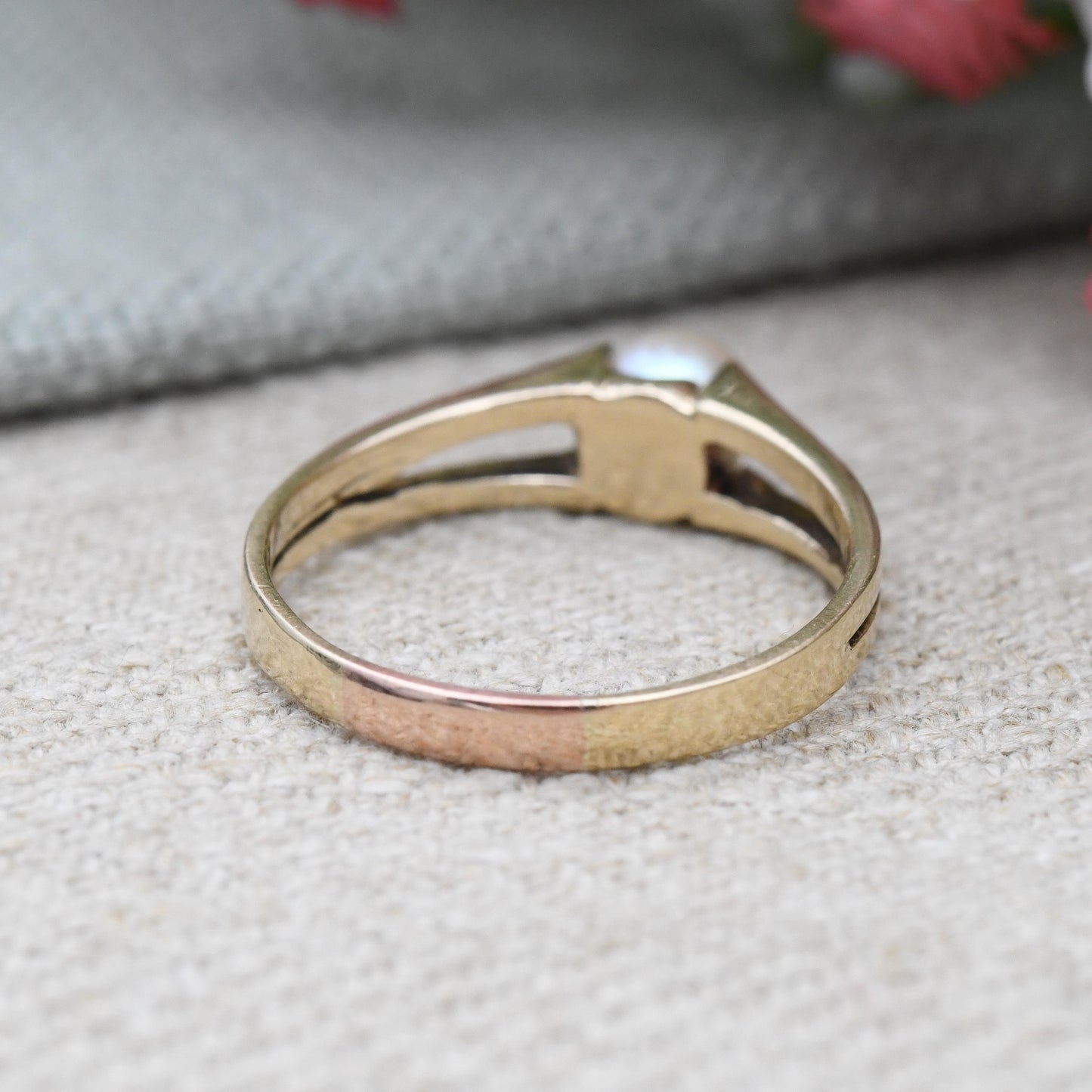 Vintage 9ct Gold Pearl Solitaire Ring 1977 - Mid-Century White Stone | Stylish 1970s Real Pearl Jewellery | UK Size - Q 1/2 US Size - 8 1/2