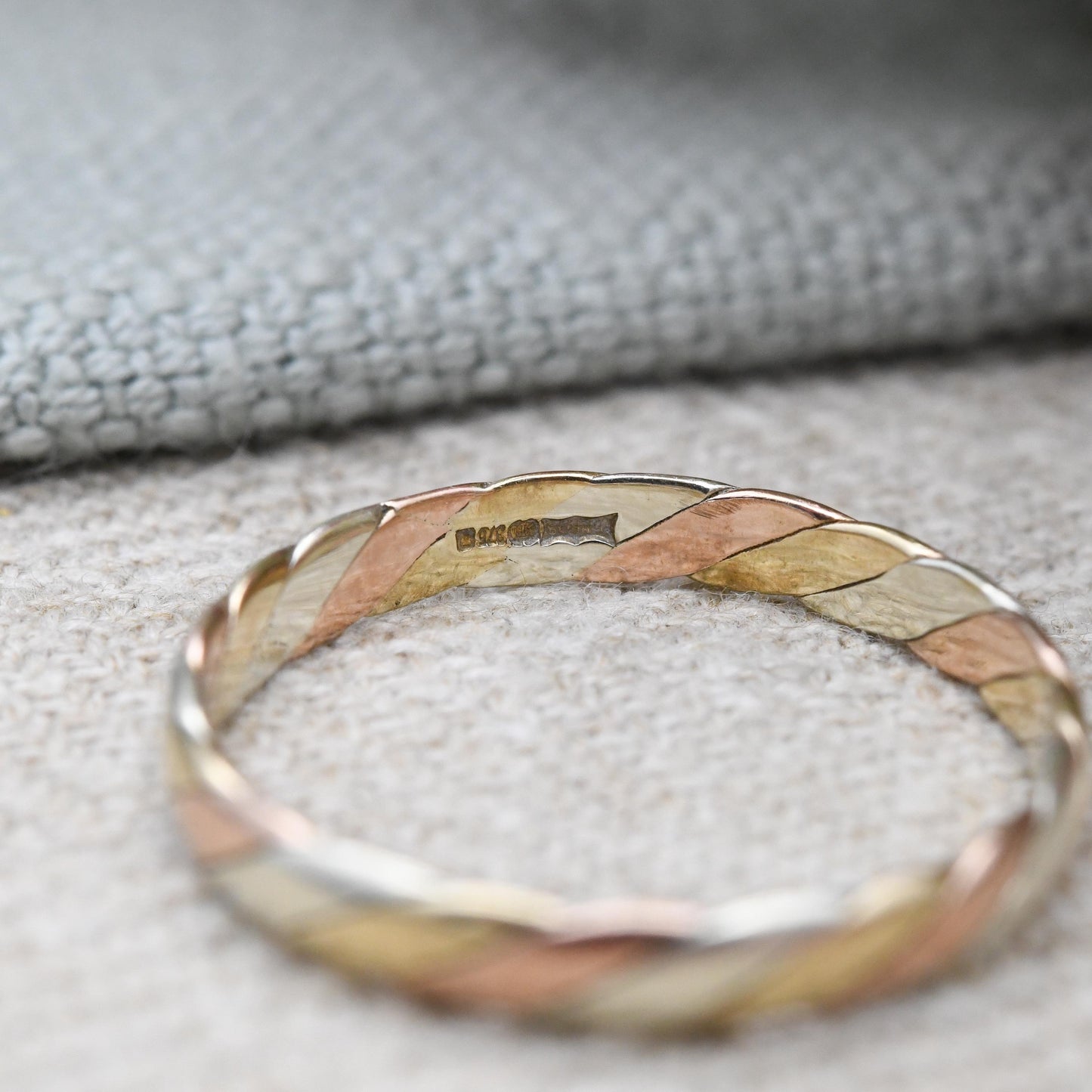 Vintage 9ct Gold Tricolour Band Ring - Whit Gold Yellow Gold Rose Gold Rope Design Unisex for Ring Stack | UK Size - U | US Size - 10