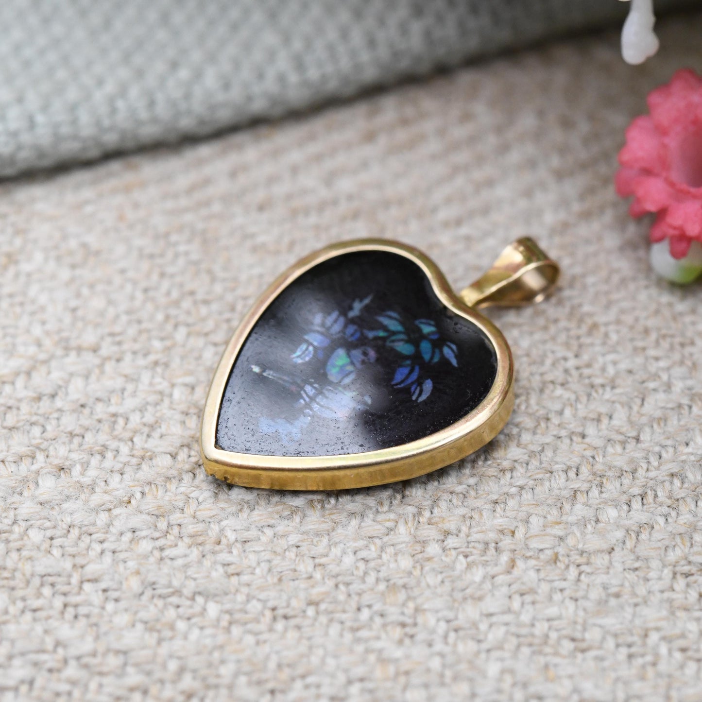 Vintage 9ct Gold Opal and Onyx Heart Pendant Lovebirds Image - Pretty Black Heart Shaped Charm for Necklace | Sweet Gift for Her