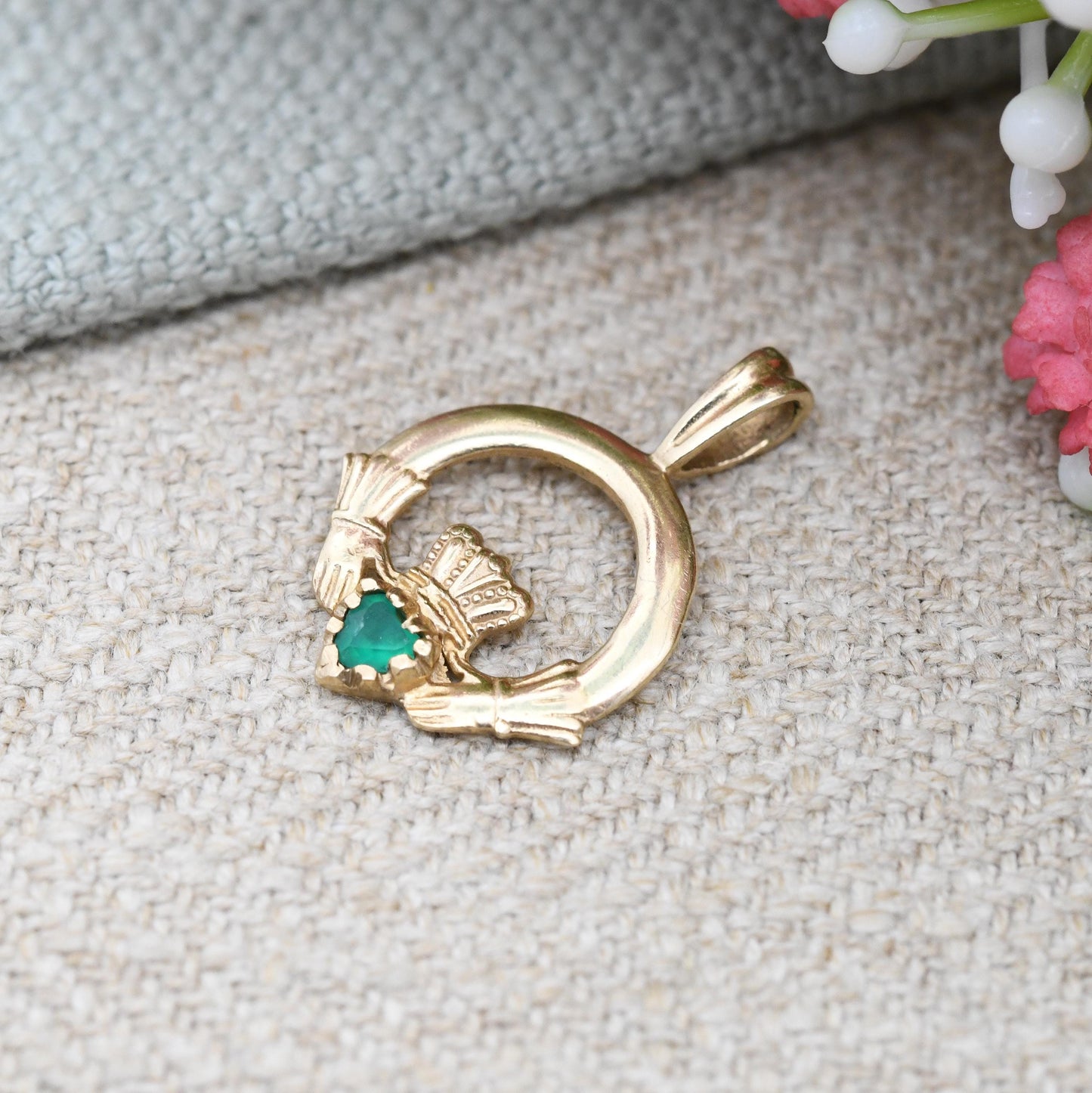 Vintage 9ct Gold Emerald Claddagh Pendant - Hands Holding Crowned Heart Irish Symbol Love Loyalty Charm for Necklace Gold Jewellery Gift