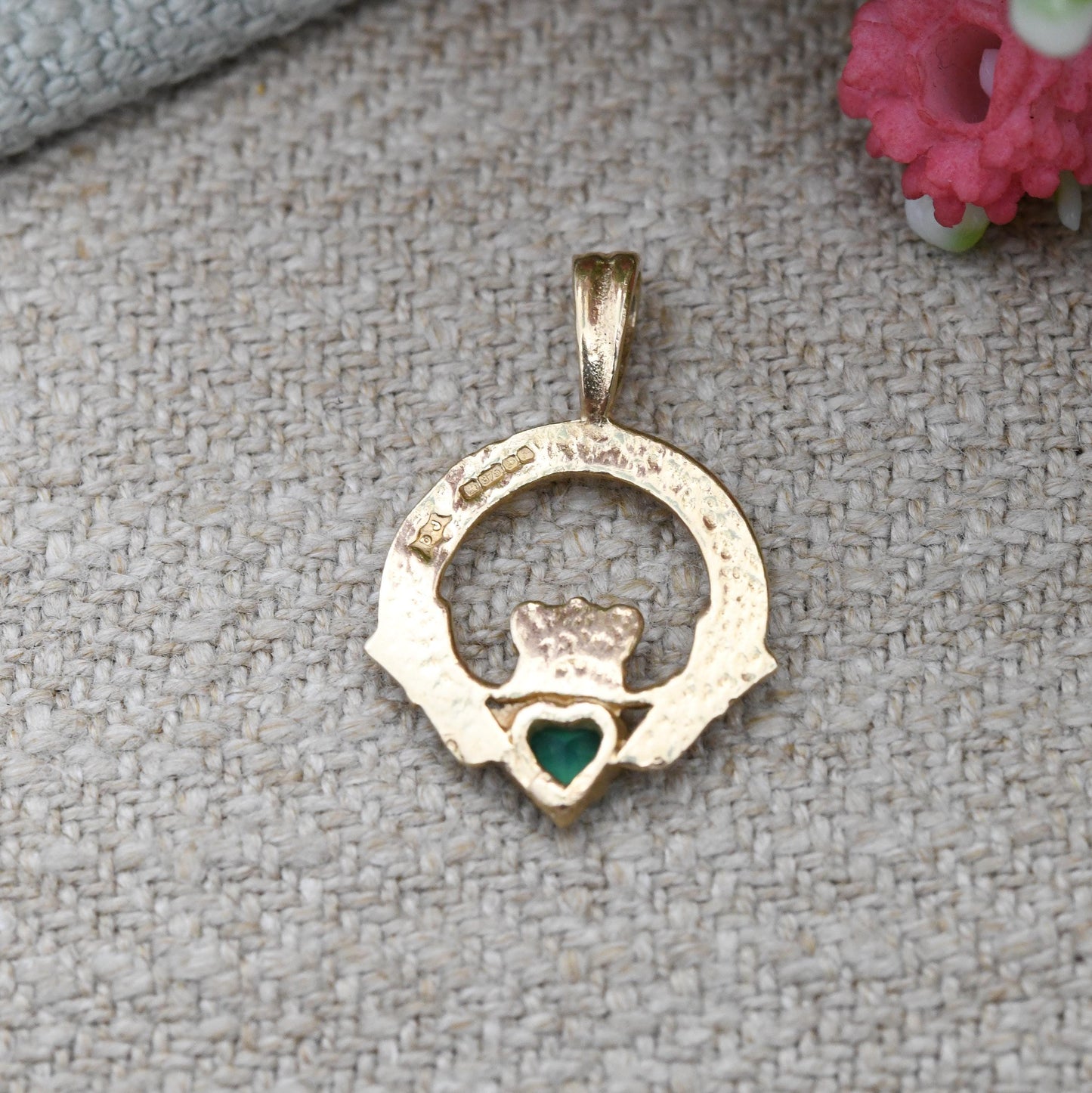 Vintage 9ct Gold Emerald Claddagh Pendant - Hands Holding Crowned Heart Irish Symbol Love Loyalty Charm for Necklace Gold Jewellery Gift