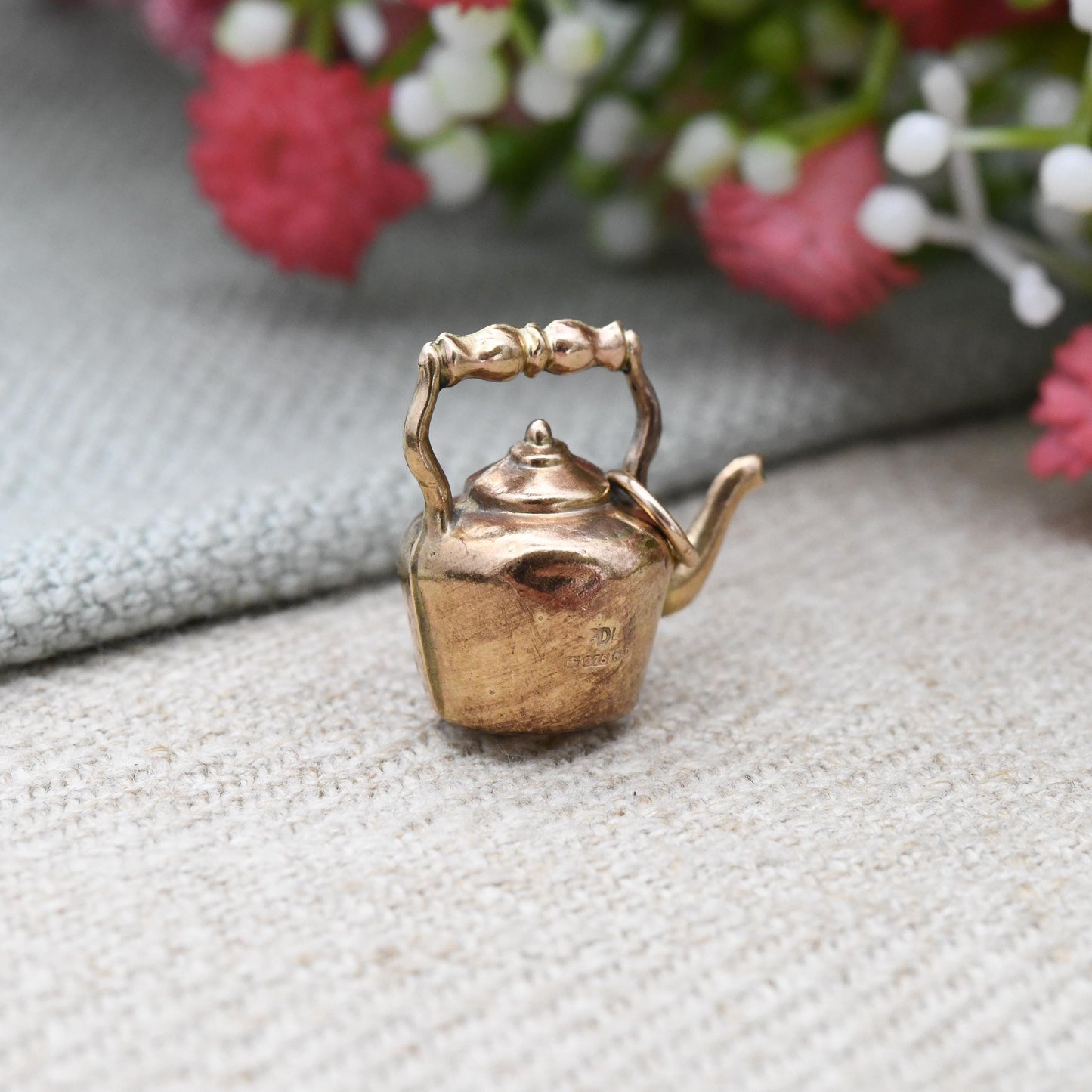 Vintage 9ct Gold Kettle Charm Pendant 1978 - Old Tea Pot Style Rose Gold Colour | Light Hollow Solid Gold Jewellery | UK Hallmarks