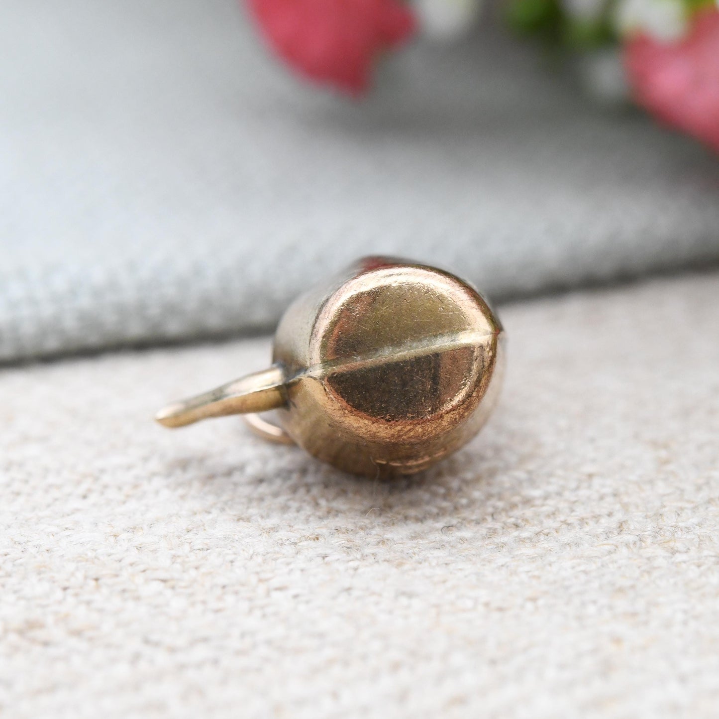 Vintage 9ct Gold Kettle Charm Pendant 1978 - Old Tea Pot Style Rose Gold Colour | Light Hollow Solid Gold Jewellery | UK Hallmarks
