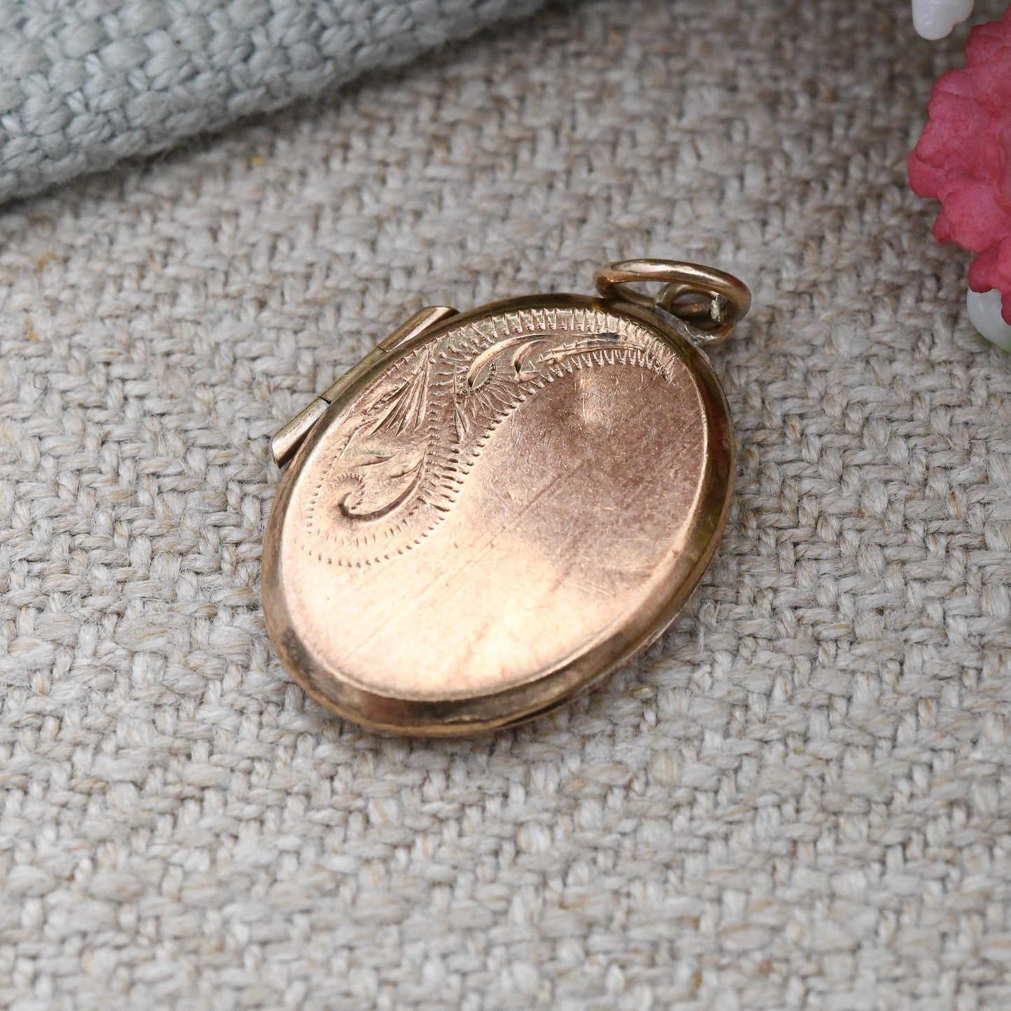 Vintage 9ct Gold Locket Pendant 1991 - Small Oval Locket Charm Pendant | Solid Gold Sentimental Jewellery Gift for Her | UK Hallmarks