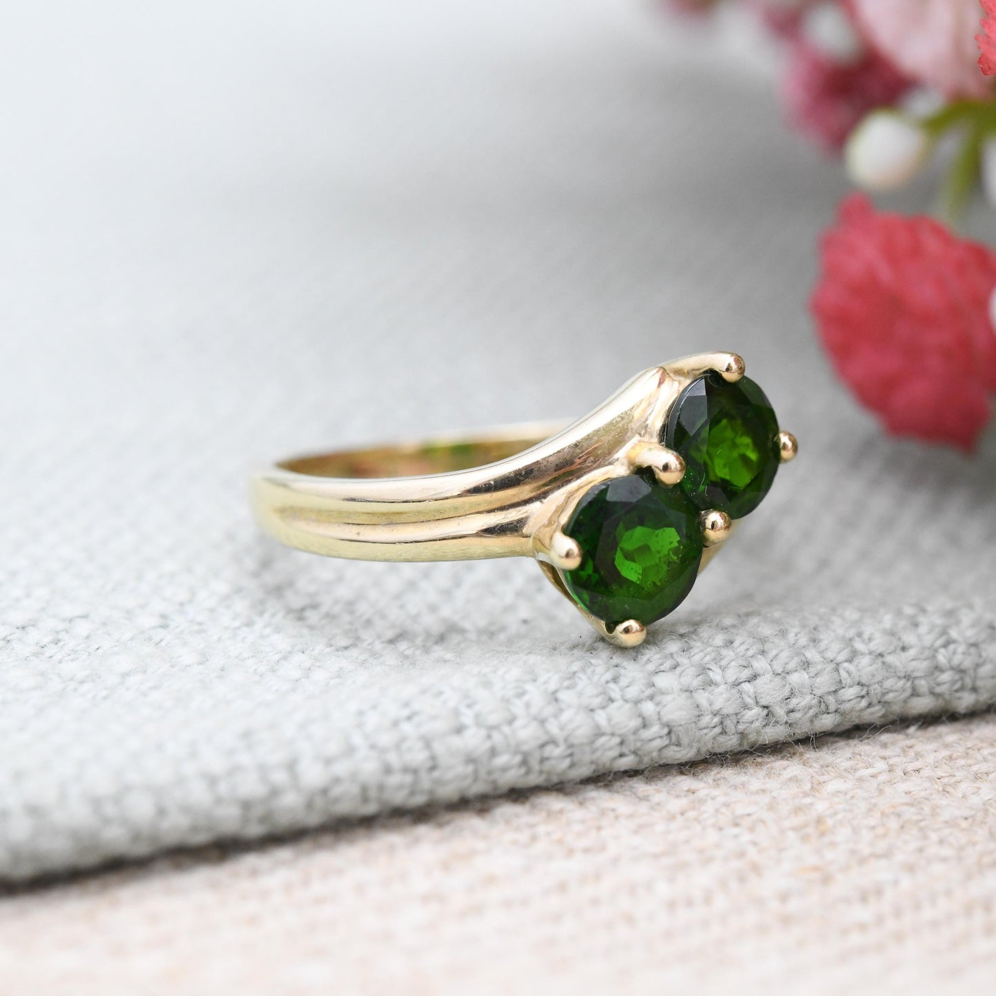 9ct Gold Toi et Moi Ring with Large Green Stones 2005 - Contemporary Cocktail Statement Gemstone Ring | UK Size - Q | US Size - 8