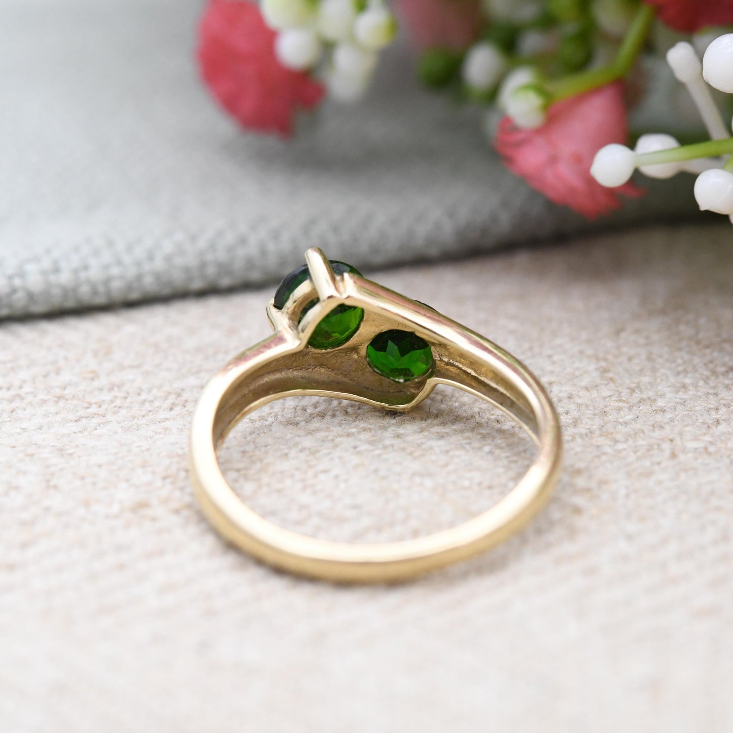 9ct Gold Toi et Moi Ring with Large Green Stones 2005 - Contemporary Cocktail Statement Gemstone Ring | UK Size - Q | US Size - 8