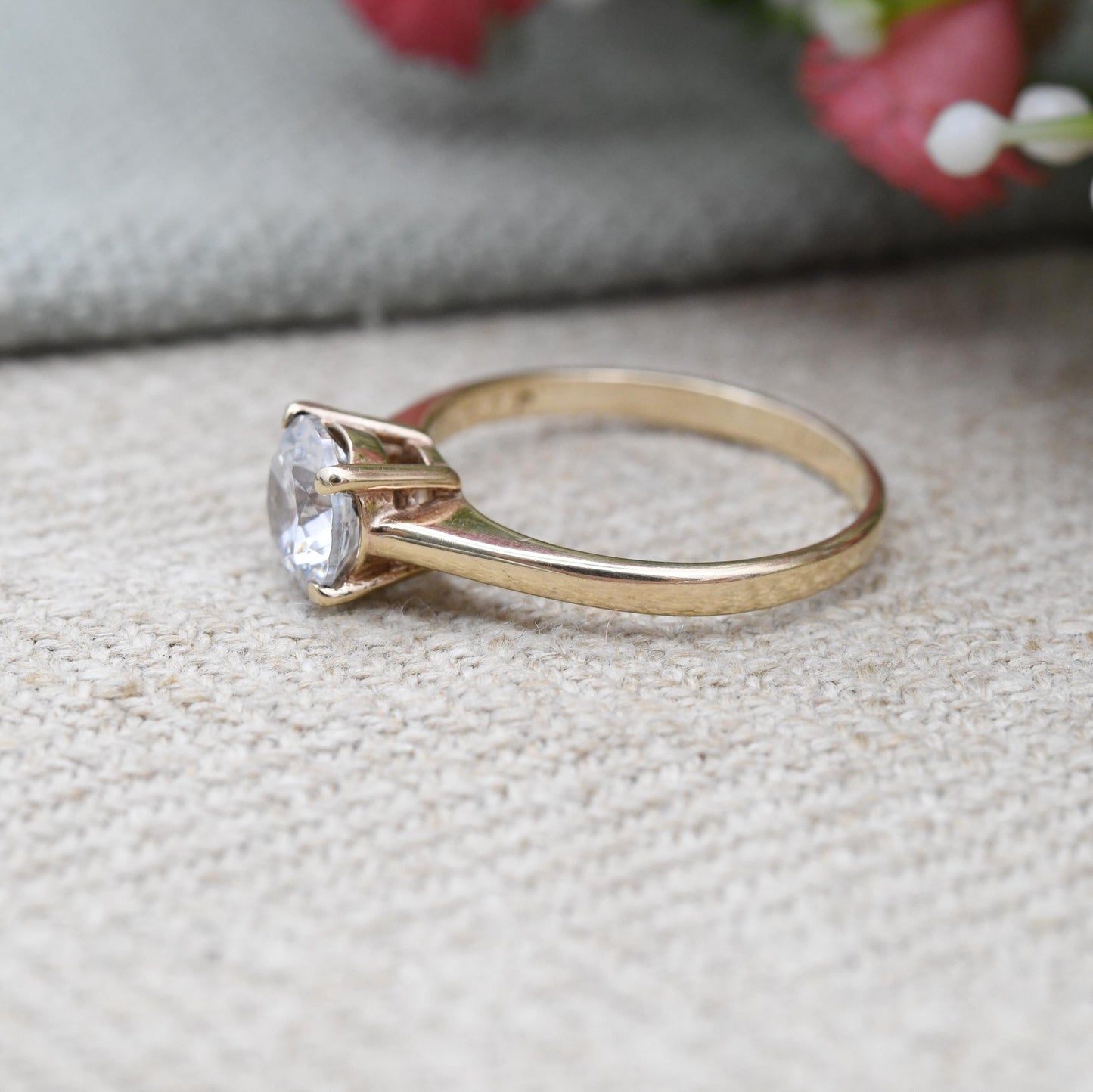 Vintage 9ct Gold CZ Solitaire Ring - Large Sparkly Clear Stone Placeholder Engagement Ring | Cubic Zirconia | UK Size - K | US Size - 5 1/4