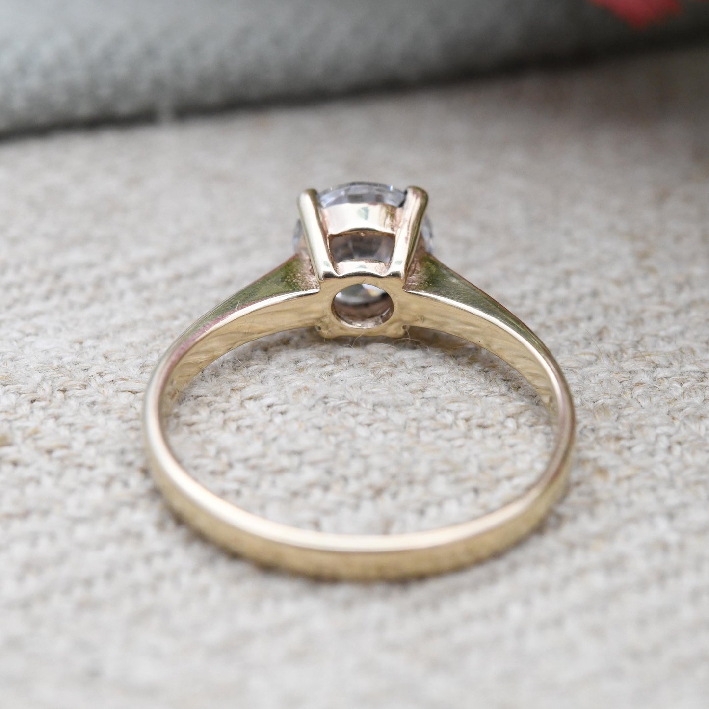 Vintage 9ct Gold CZ Solitaire Ring - Large Sparkly Clear Stone Placeholder Engagement Ring | Cubic Zirconia | UK Size - K | US Size - 5 1/4