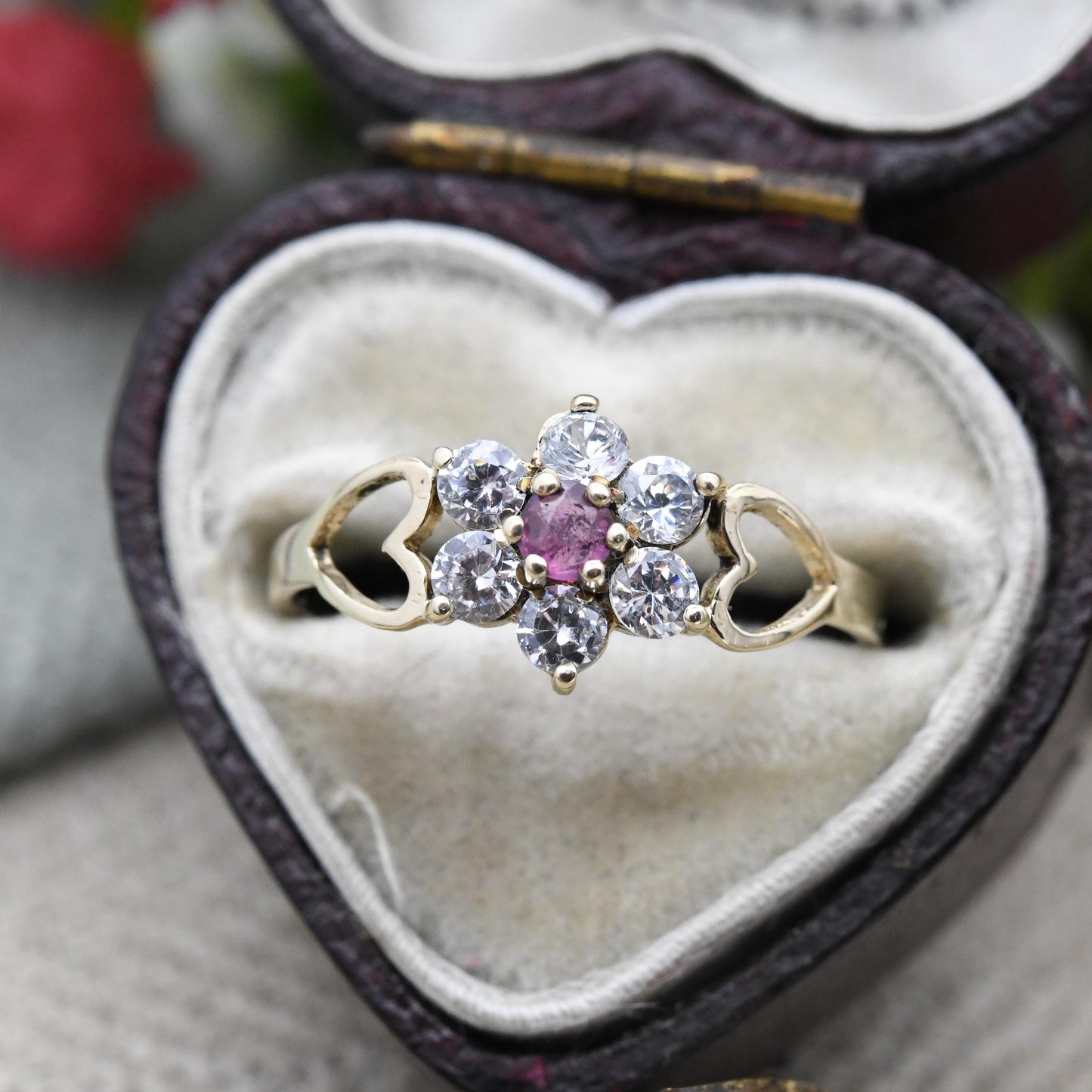 Vintage 9ct Gold Ruby Floral Cluster Ring 1996 - Delicate Cut Out Heart Shoulders Flower Shape Jewellery Gift | UK Size - M US Size - 6 1/4