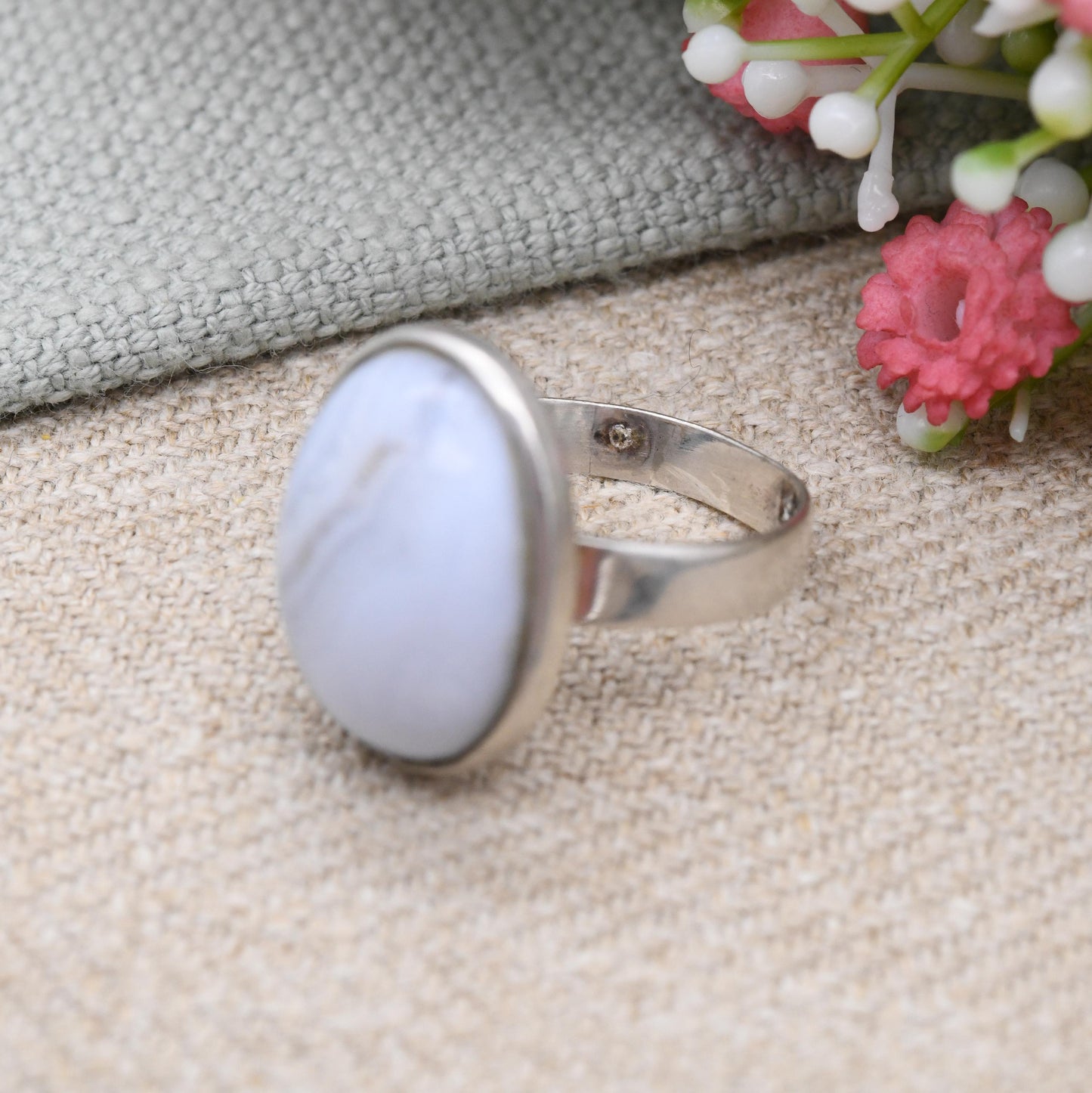 Vintage Sterling Silver Blue Lace Agate Ring 1973 by Magnus Maximus Designs - Scottish Edinburgh Mid-Century | UK Size - N | US Size - 6 3/4