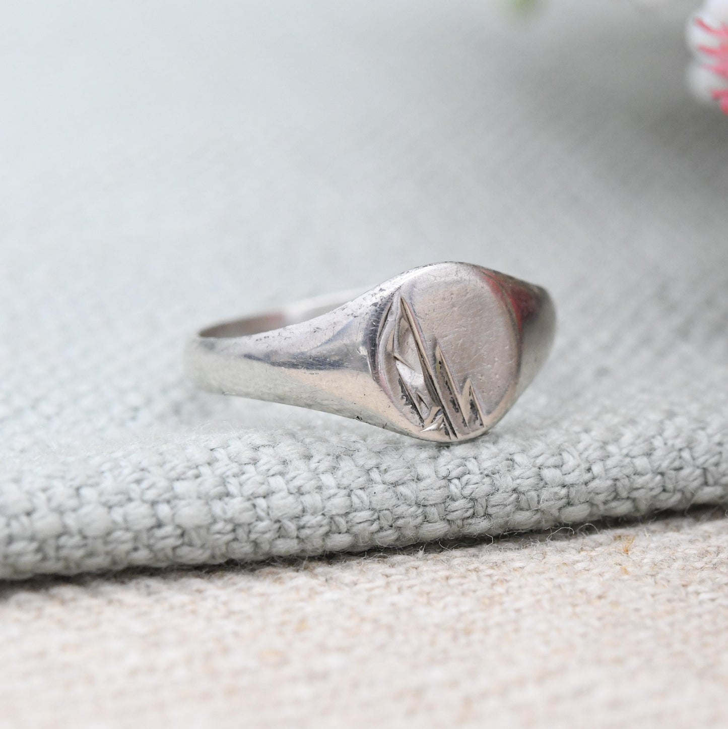 Vintage Sterling Silver Signet Ring - Mid-Century Small Unisex Ring Engraved Pattern | Everyday Pinkie Ring | UK Size - K | US Size - 5 1/4