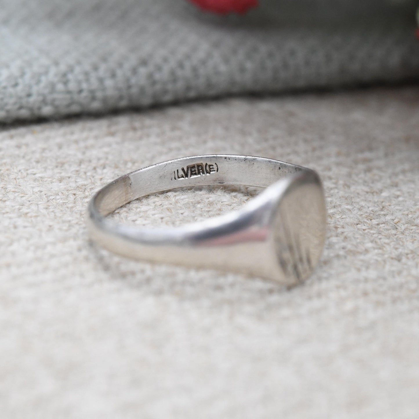 Vintage Sterling Silver Signet Ring - Mid-Century Small Unisex Ring Engraved Pattern | Everyday Pinkie Ring | UK Size - K | US Size - 5 1/4