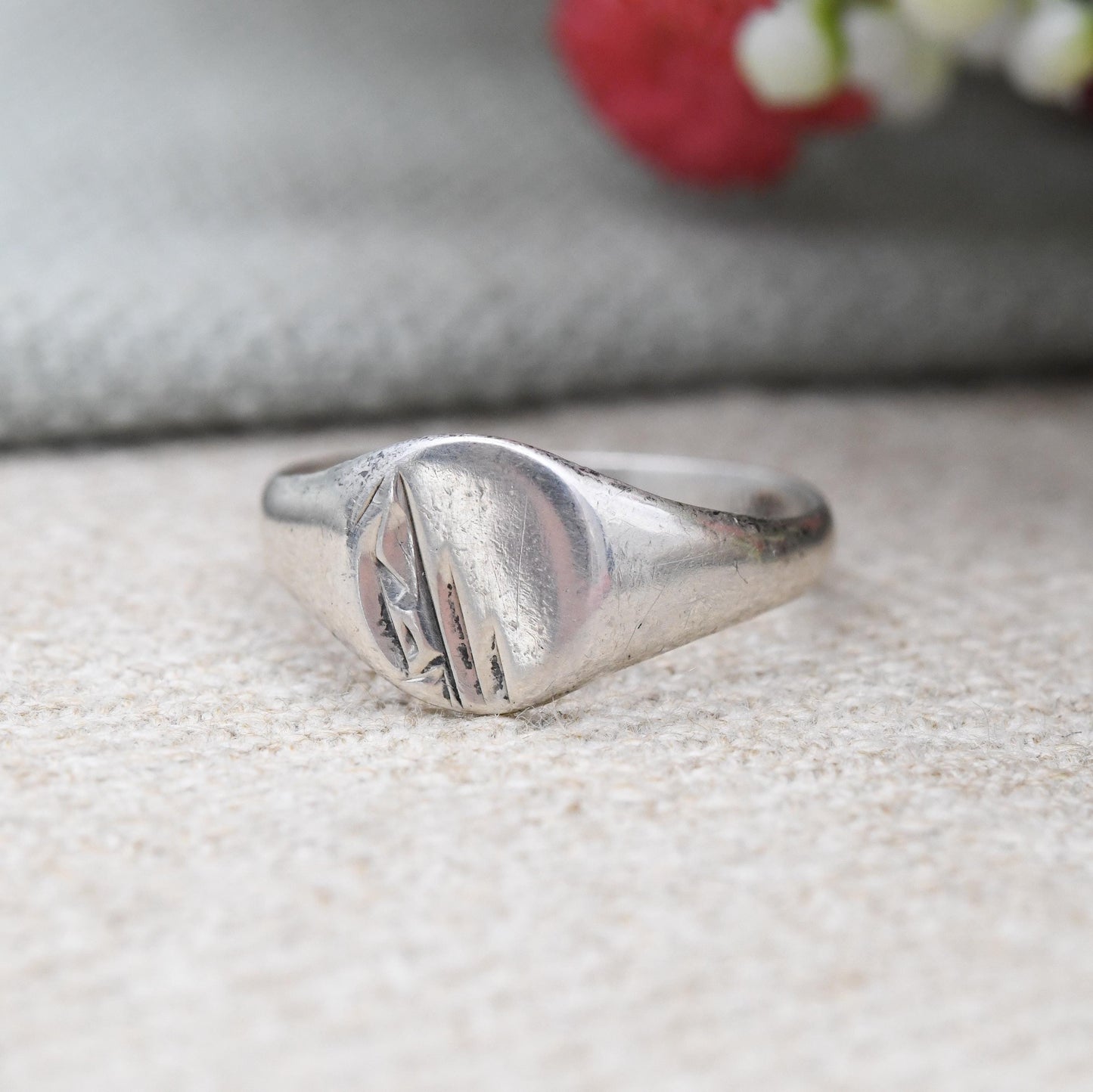 Vintage Sterling Silver Signet Ring - Mid-Century Small Unisex Ring Engraved Pattern | Everyday Pinkie Ring | UK Size - K | US Size - 5 1/4