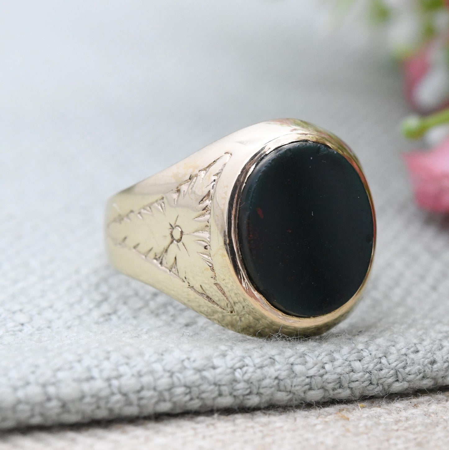 Vintage 9ct Gold Bloodstone Signet Ring 1967 with Flower Shank - Large Green Gemstone Ring Gift for Boyfriend | UK Size - P 1/2 US Size - 8