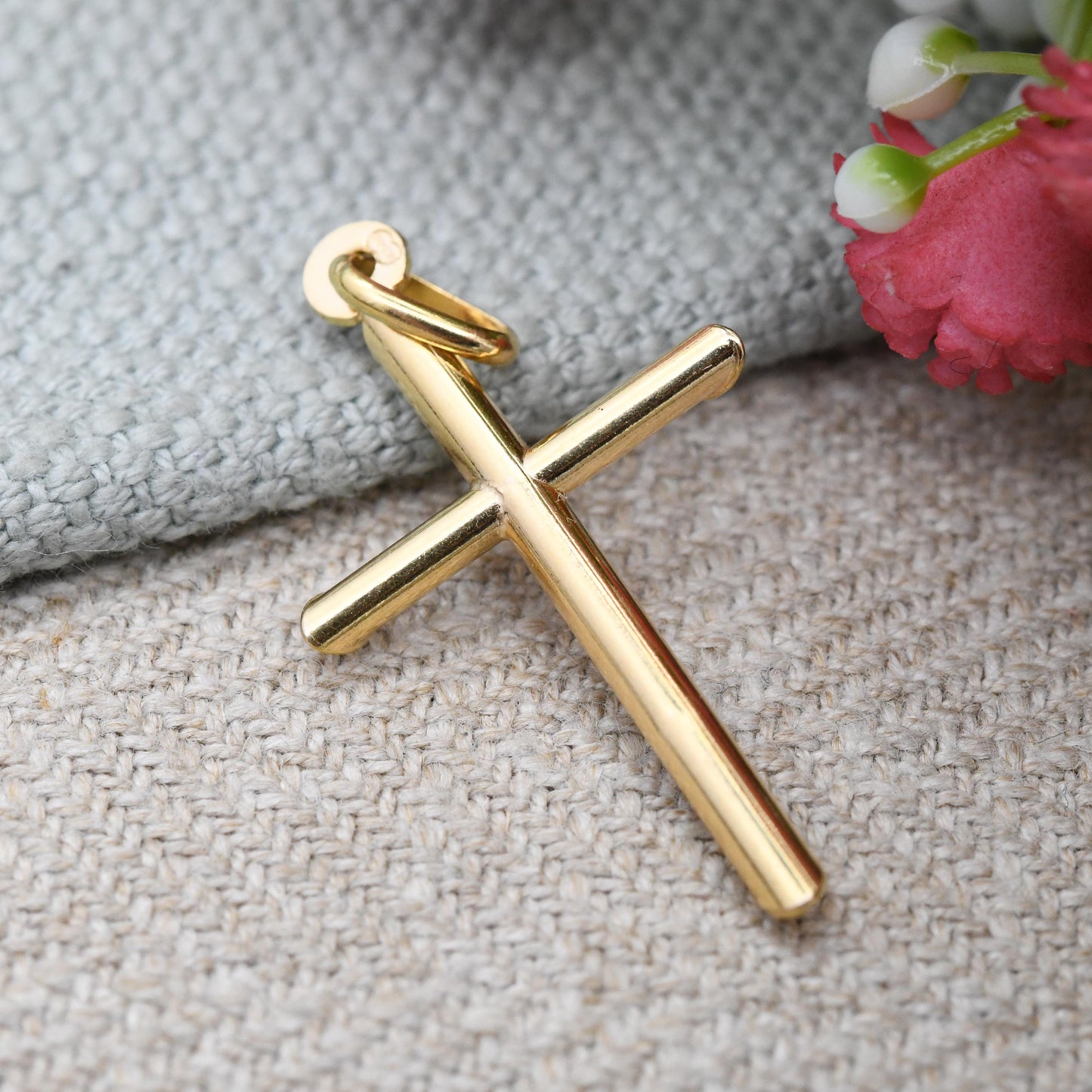 Unoaerre Vintage 9ct Gold Cross Pendant - Italian Designer Jewellery Yellow Gold Christian Religious Necklace Gift Christening Baptism
