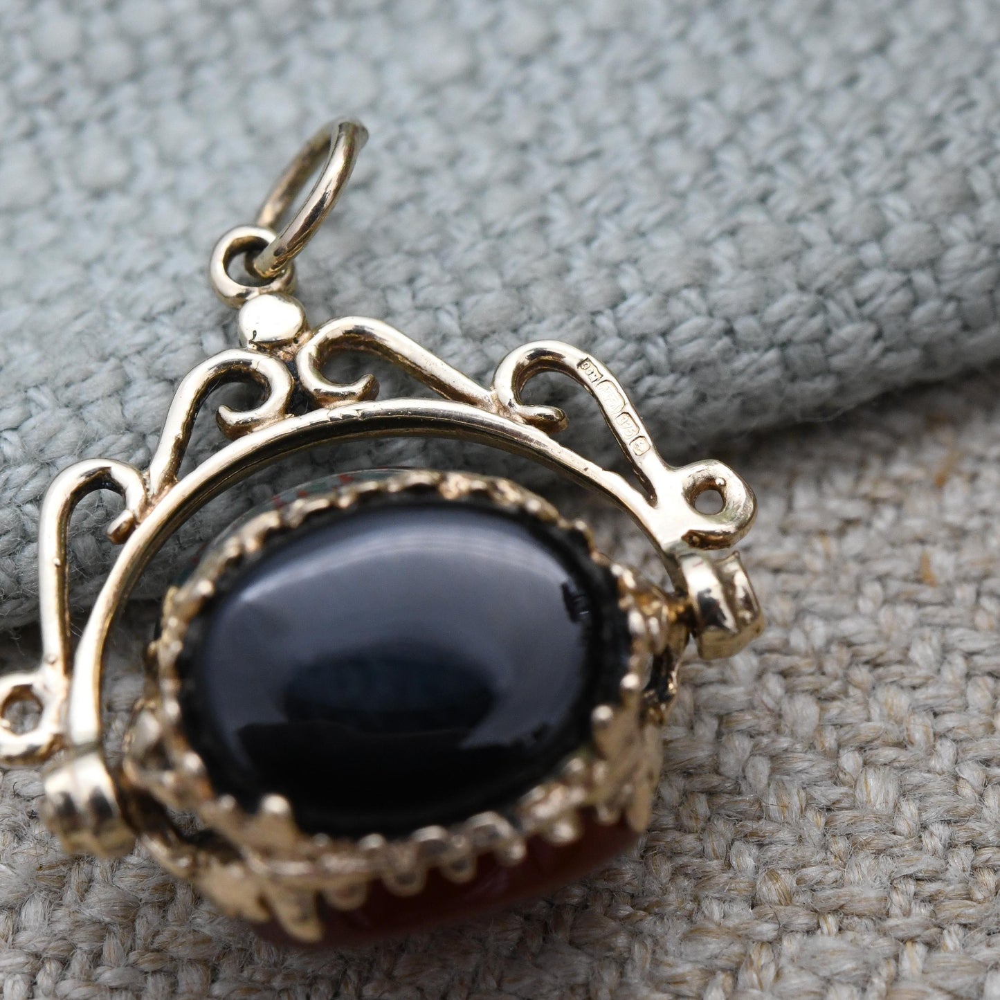 Vintage 9ct Gold Gemstone Spinner Fob Pendant - Antique Style Miniature Spinning Watch Fob Charm Ornate | Onyx Bloodstone Red Carnelian