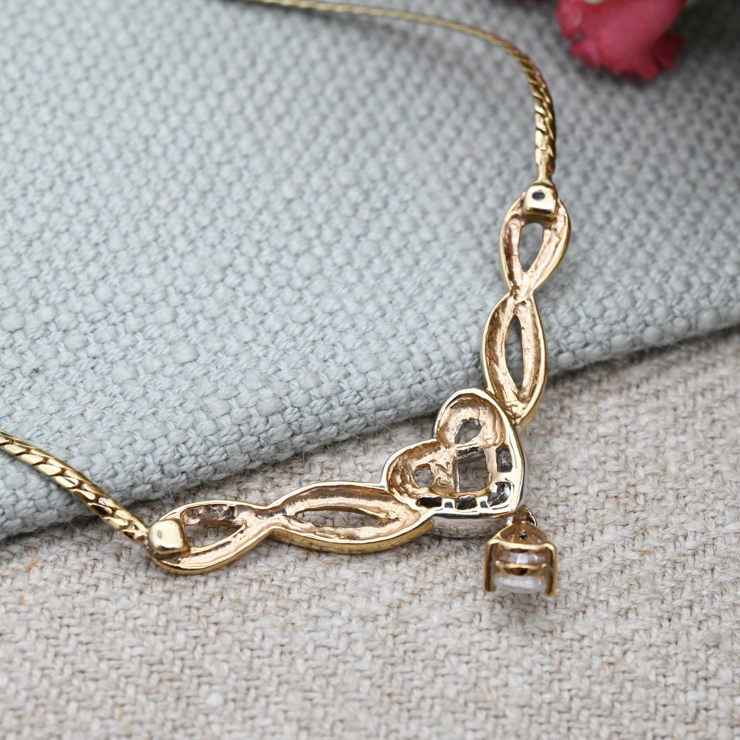 Vintage 9ct Gold Heart Pendant Necklace - Knotted Integral Teardrop Pretty Ornate Solid Gold Jewellery Gift for Her | Y2K 2000s Yellow Gold