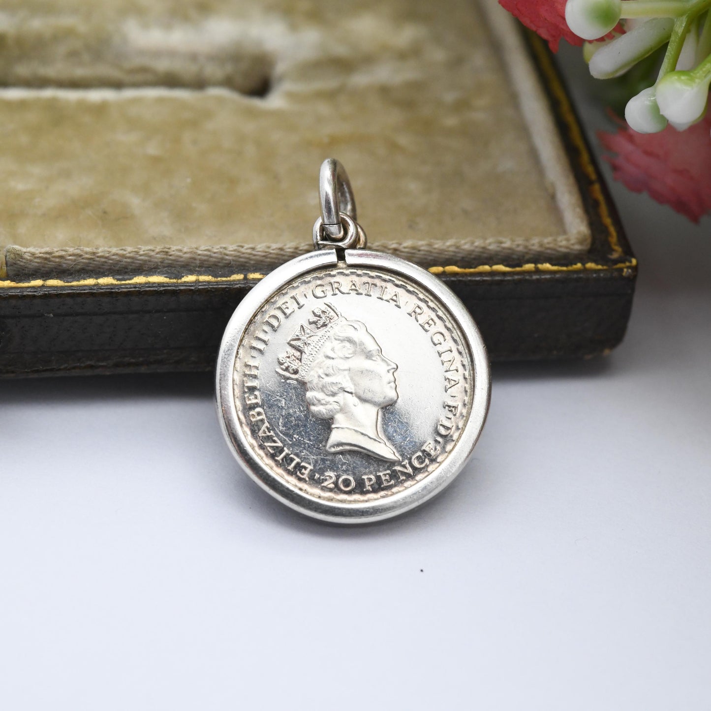 Vintage .958 Silver 1/10th OZ Britannia 1997 Pendant Charm - Elizabeth II Royal Souvenir | Collectable 20p Coin