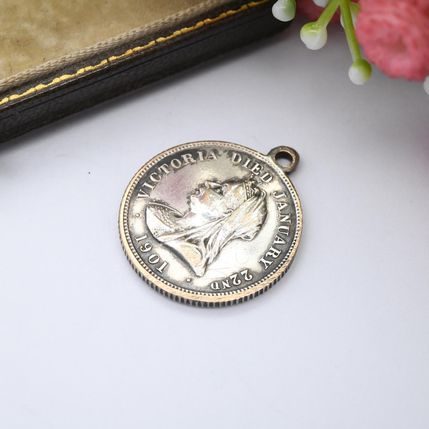Antique 1901 British Royal Family Medal Pendant Victoria Death Edward and Alexandra Coronation - Queen Victoria Coin Jewellery Old Head