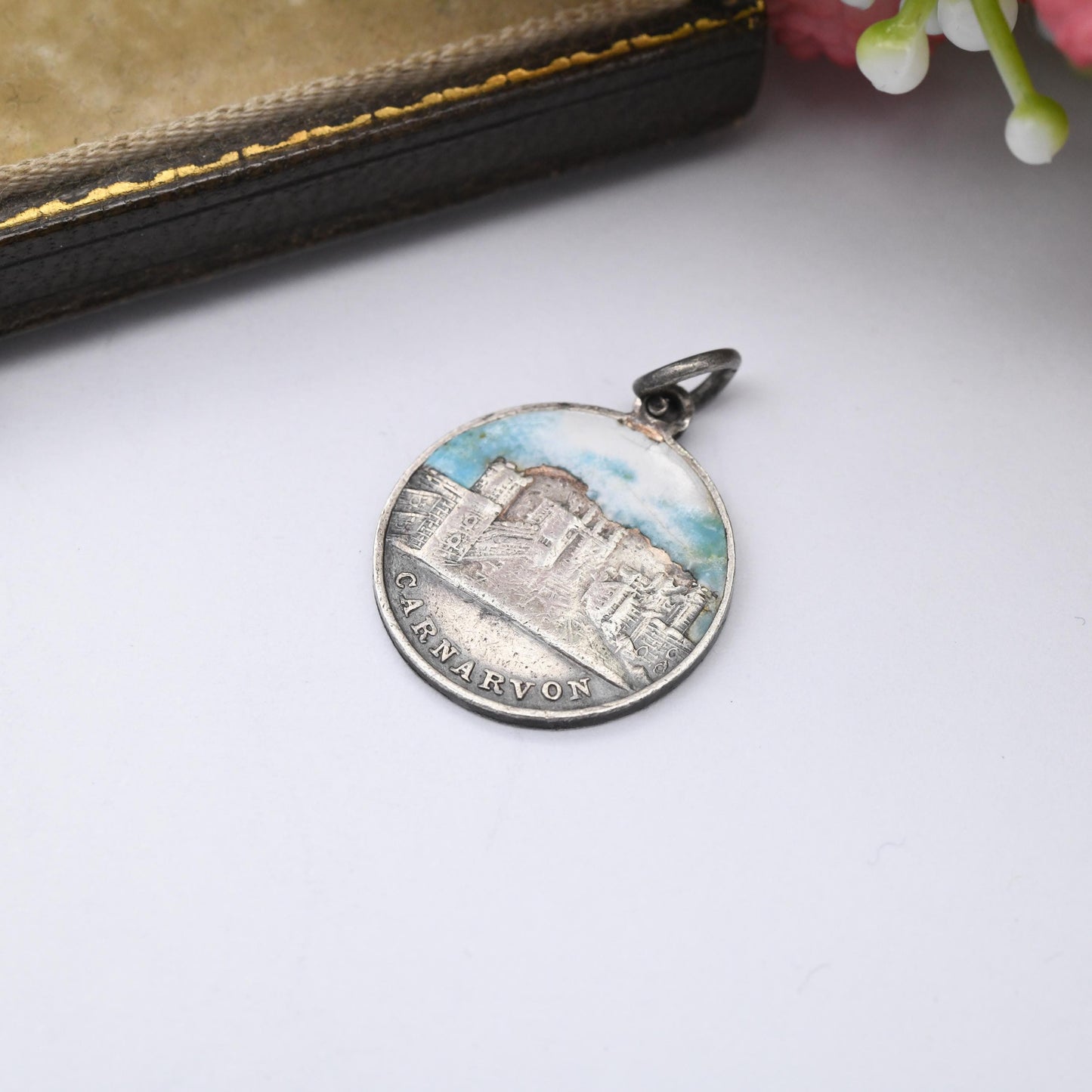 Antique Carnarvon George V Token Enamelled Souvenir Charm Caernarfon Wales - Three Pence Size Shaped Silver Coin Medallion c. 1920s 1930s