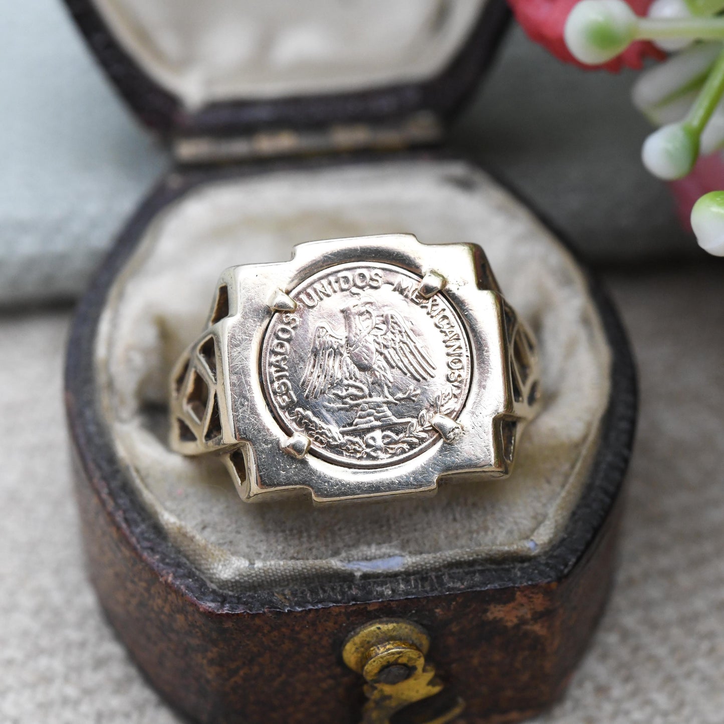 Vintage 9ct Gold Mexican Fantasy Coin Signet Ring - Maximiliano Emperador Estados Unidos Mexicanos Tallar Token | Size UK - Q 1/2 US - 8 1/2