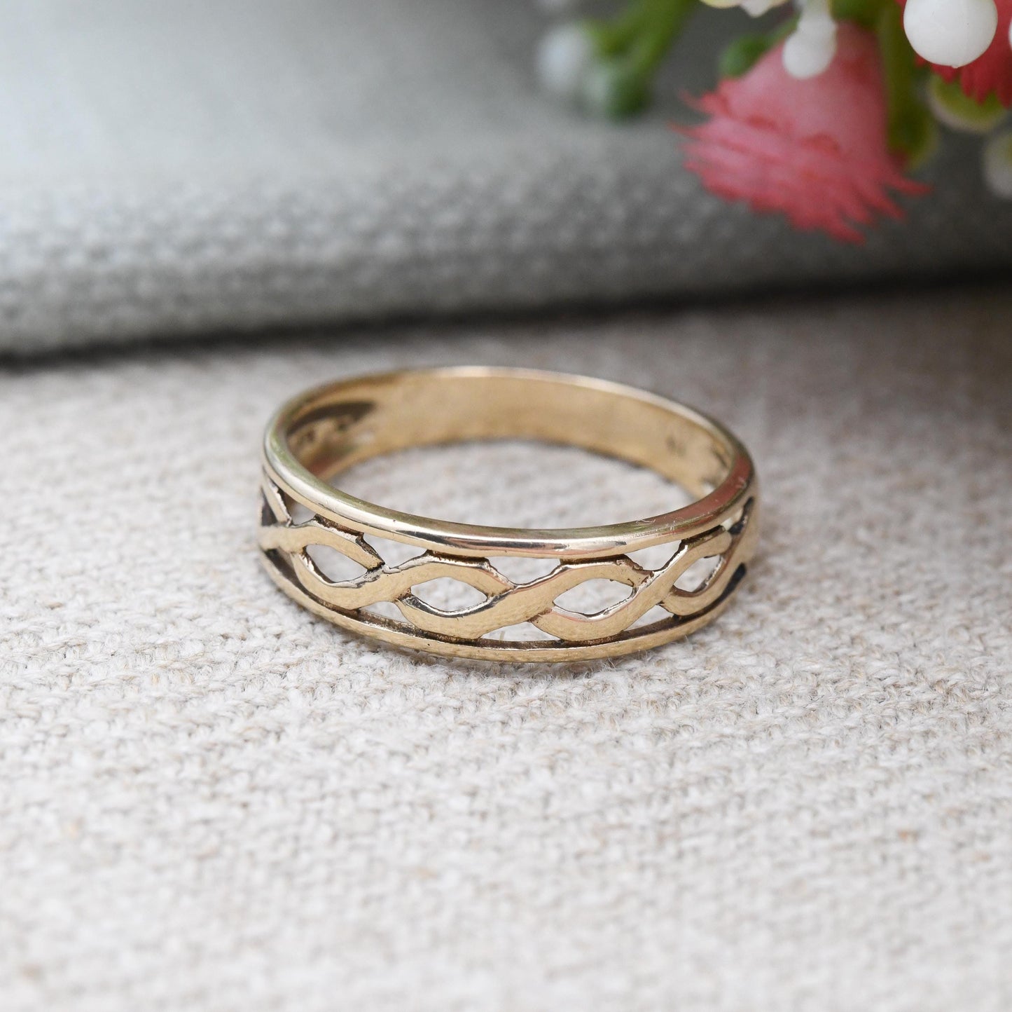 Vintage 9ct Gold Celtic Knot Band Ring - Open Woven Band | Unisex Band Ring | UK Size - O | US Size - 7 1/4