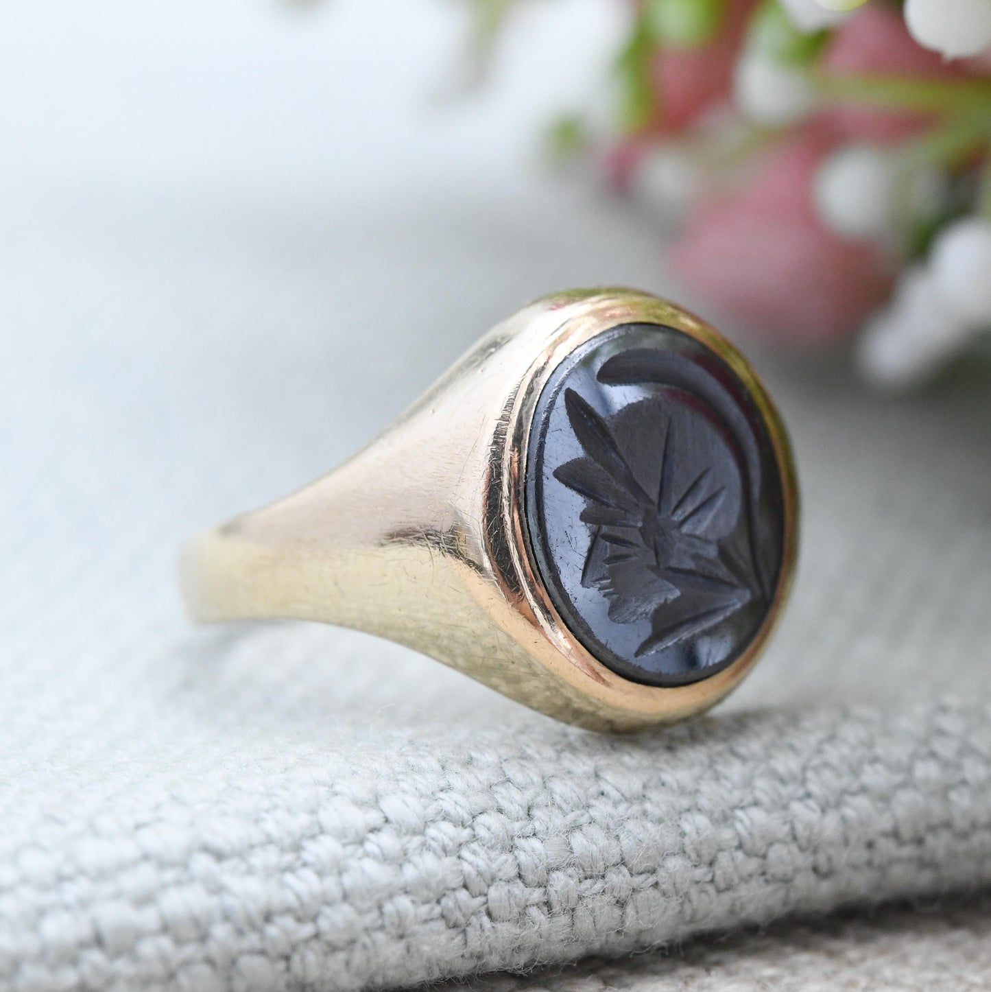 Vintage 9ct Gold Hematite Intaglio Signet Ring 1980 - Carved Gladiator Soldier Head Bust | Gift for Him | UK Size - Q 1/2 | US Size - 8 1/2