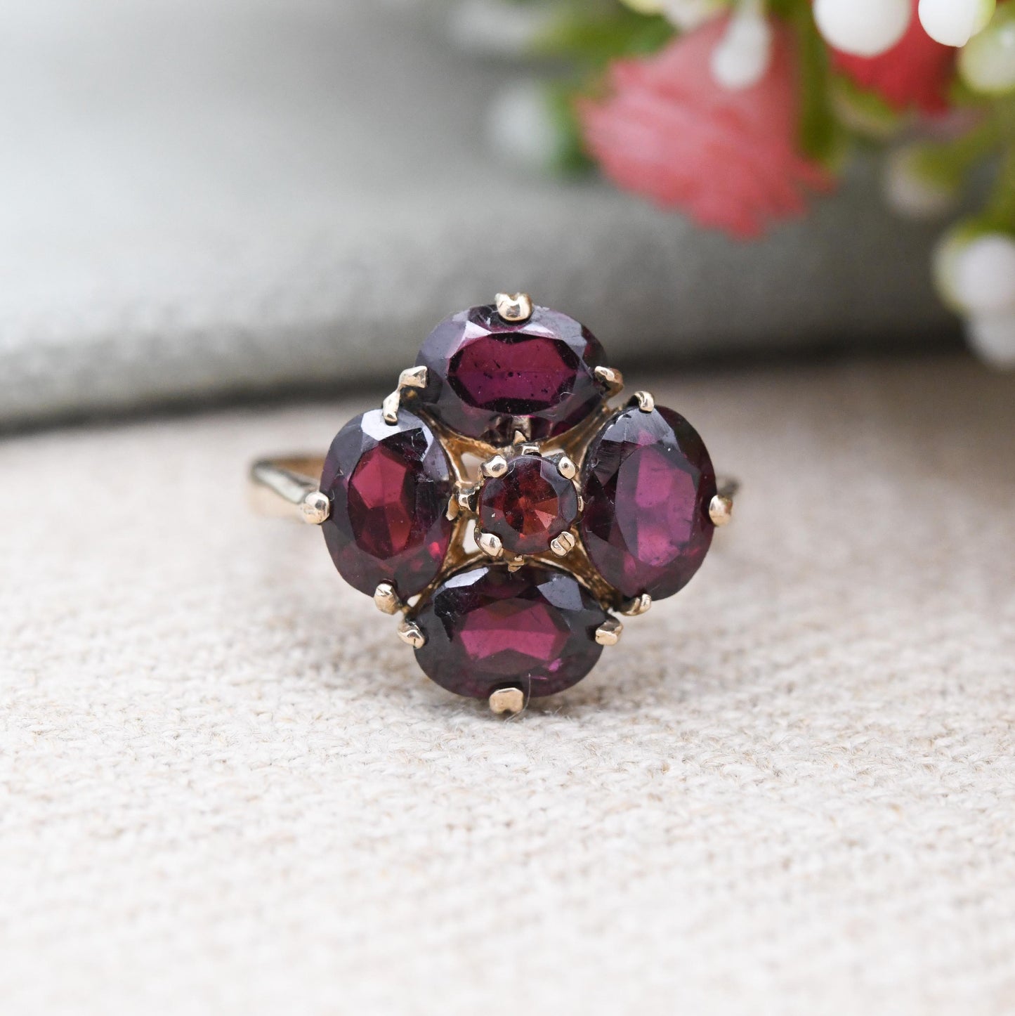 Vintage 9ct Gold Garnet Flower Ring 1990 - Large Floral Shape Cocktail Statement Red Gemstone | January Birthstone | UK Size - M US Size - 6