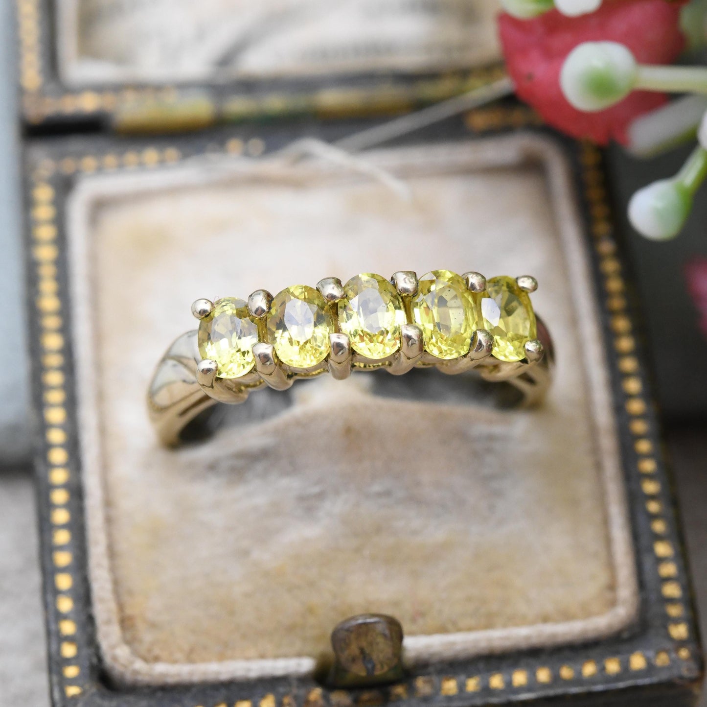 Vintage 9ct Gold Peridot Five Stone Ring - 5 Stone Stacking Ring Half Eternity | Green Gemstone Jewellery Gift | UK Size - N US Size - 6 3/4