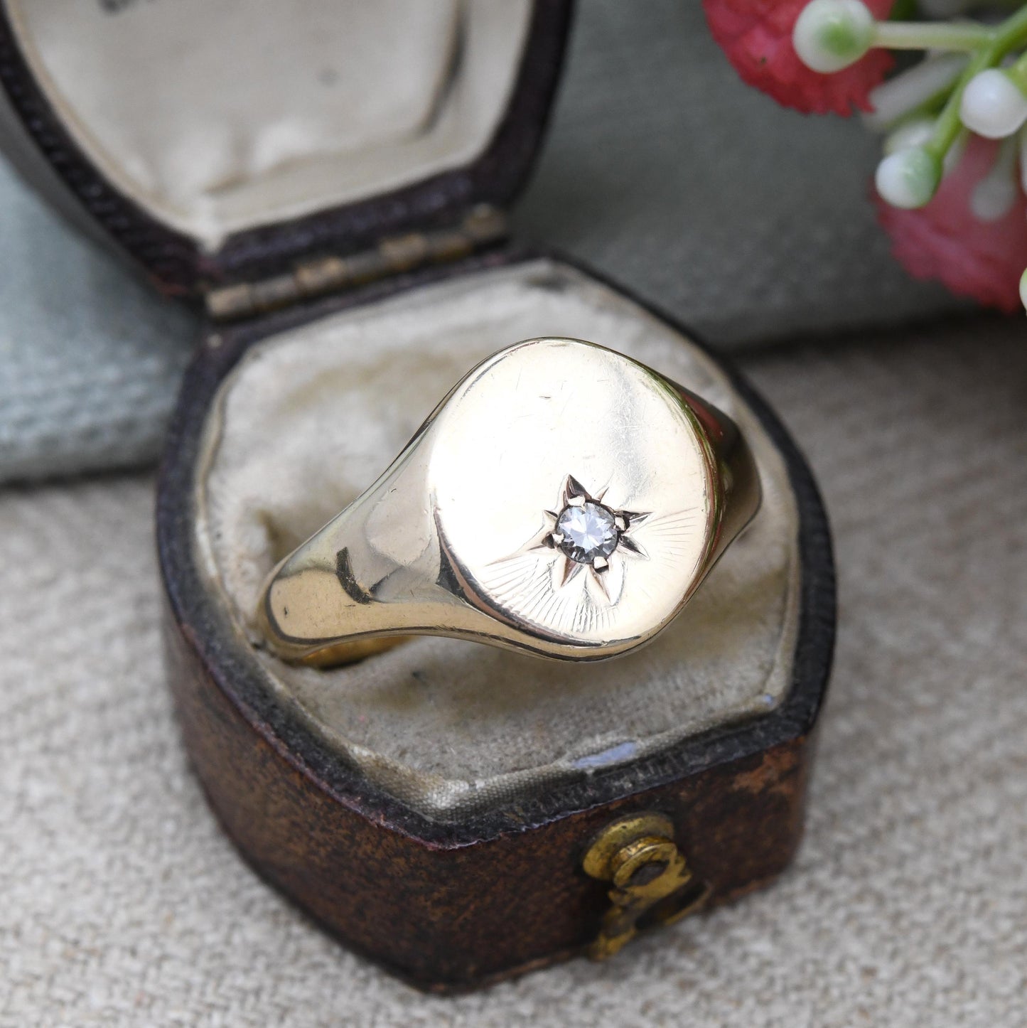 Vintage 9ct Gold Diamond Signet Ring 1961 with Starburst Design - Large Chunky Yellow Gold Jewellery Gift for Him | UK Size - W US Size - 11