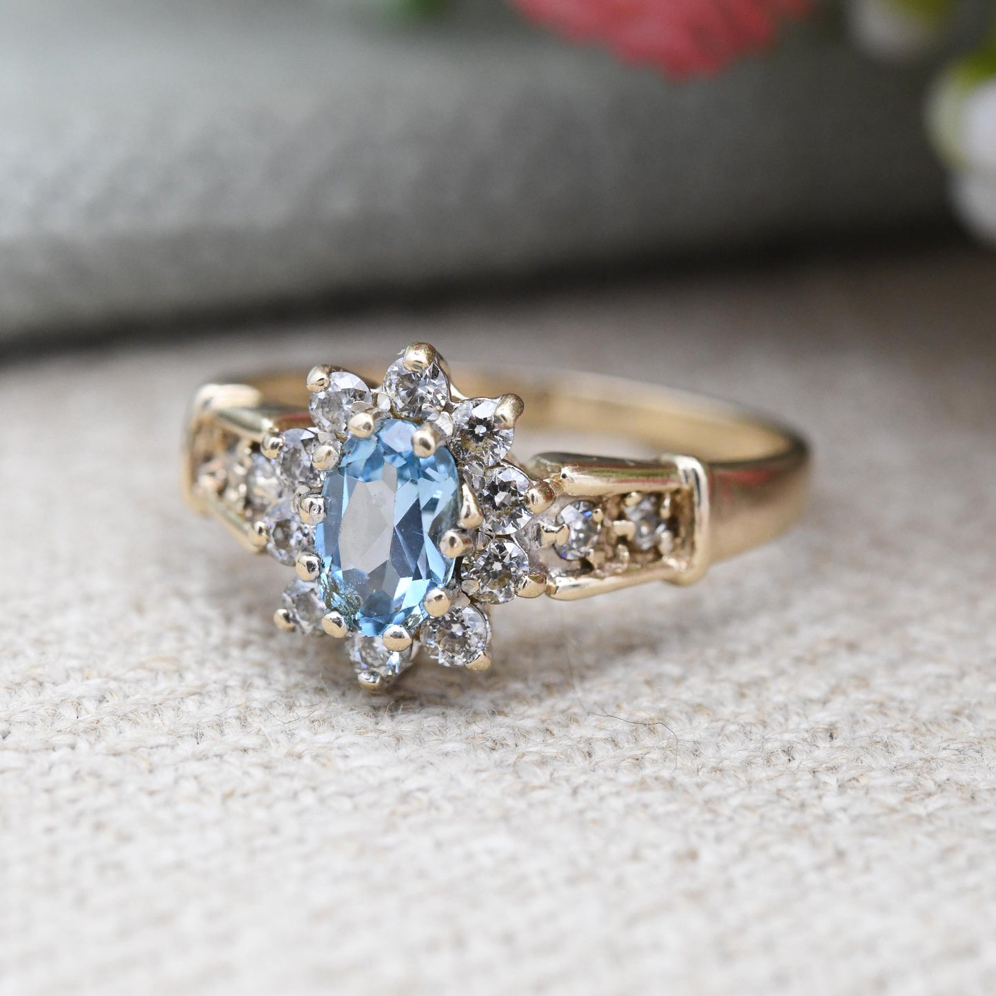 Vintage 9ct Gold Floral Halo Ring with Blue and Clear Stones - Sparkly Flower Ring Side Stone Shoulder | UK Size - M 1/2 US Size - 6 1/4