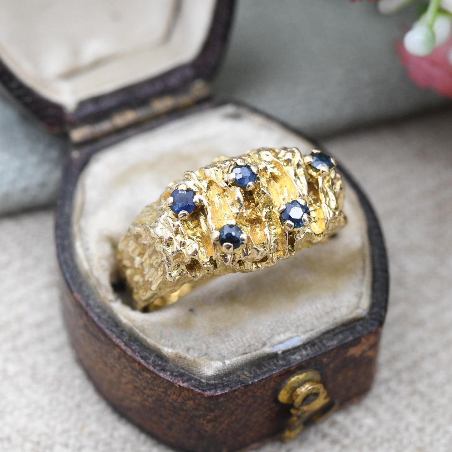 Vintage 9ct Gold Sapphire Nugget Ring 1969 - Mid-Century Textured Solid Gold Ring Chunky Unisex Jewellery | UK Size - O 1/2 US Size - 7 1/2