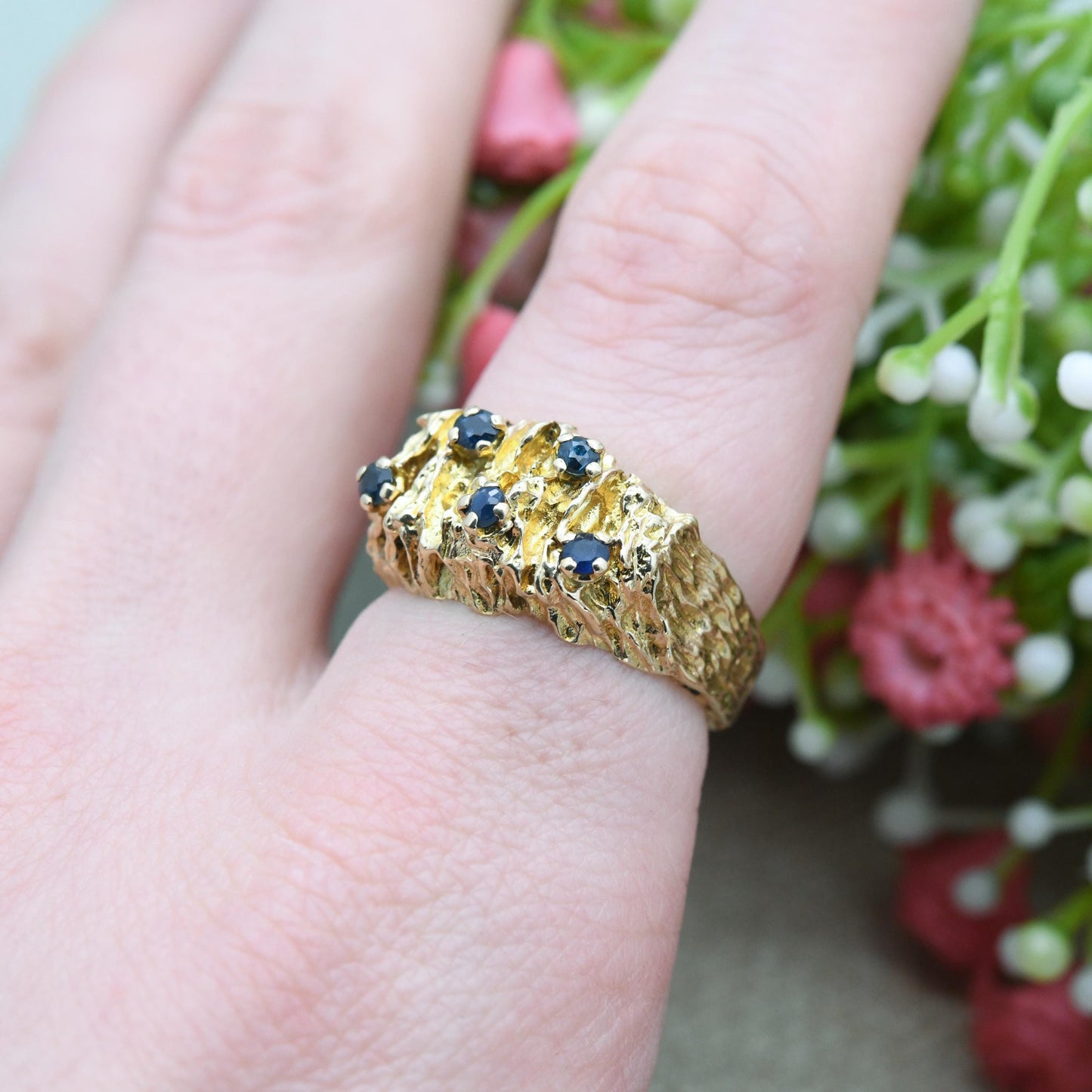 Vintage 9ct Gold Sapphire Nugget Ring 1969 - Mid-Century Textured Solid Gold Ring Chunky Unisex Jewellery | UK Size - O 1/2 US Size - 7 1/2