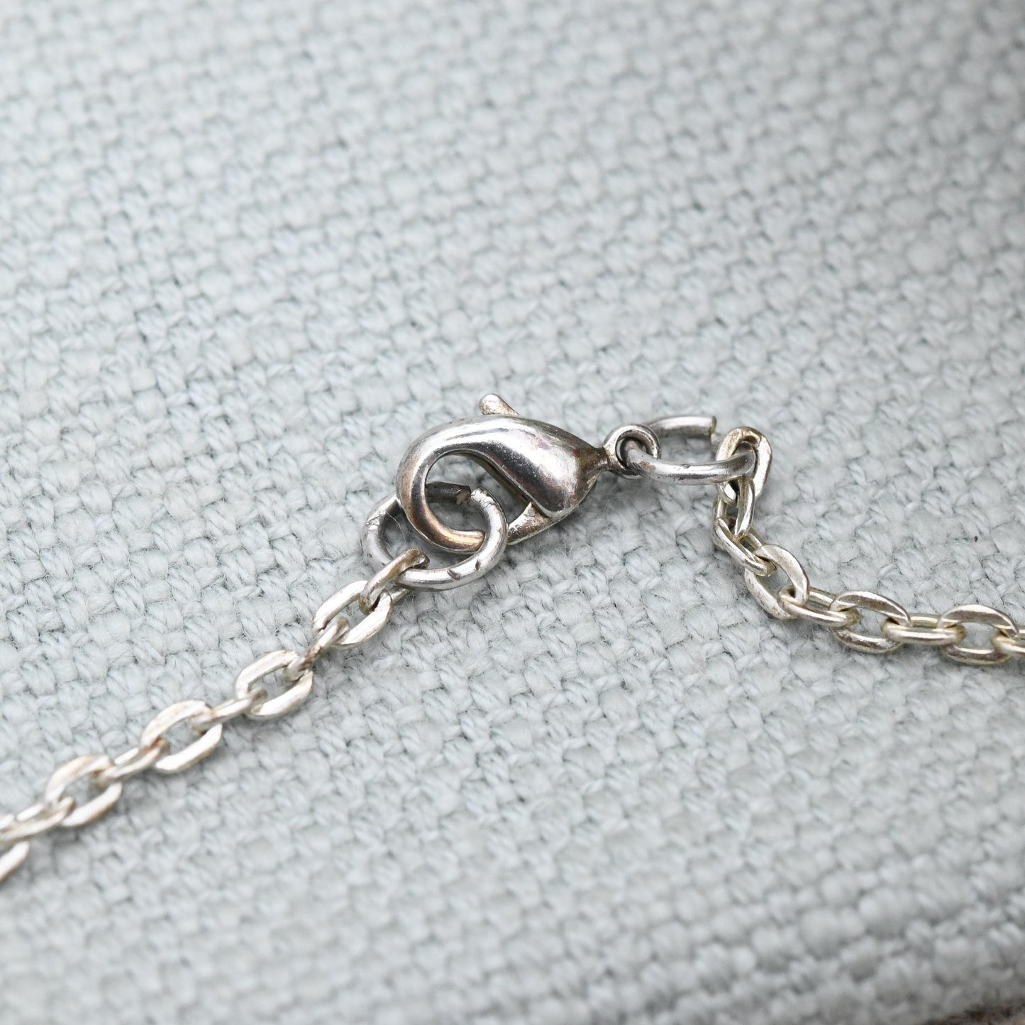 Chain Bracelet with Sterling Silver Triangle Integrated - Geometric Arrow Shape Charm Cable Links | Minimal Silver Jewellery | 20.5cm
