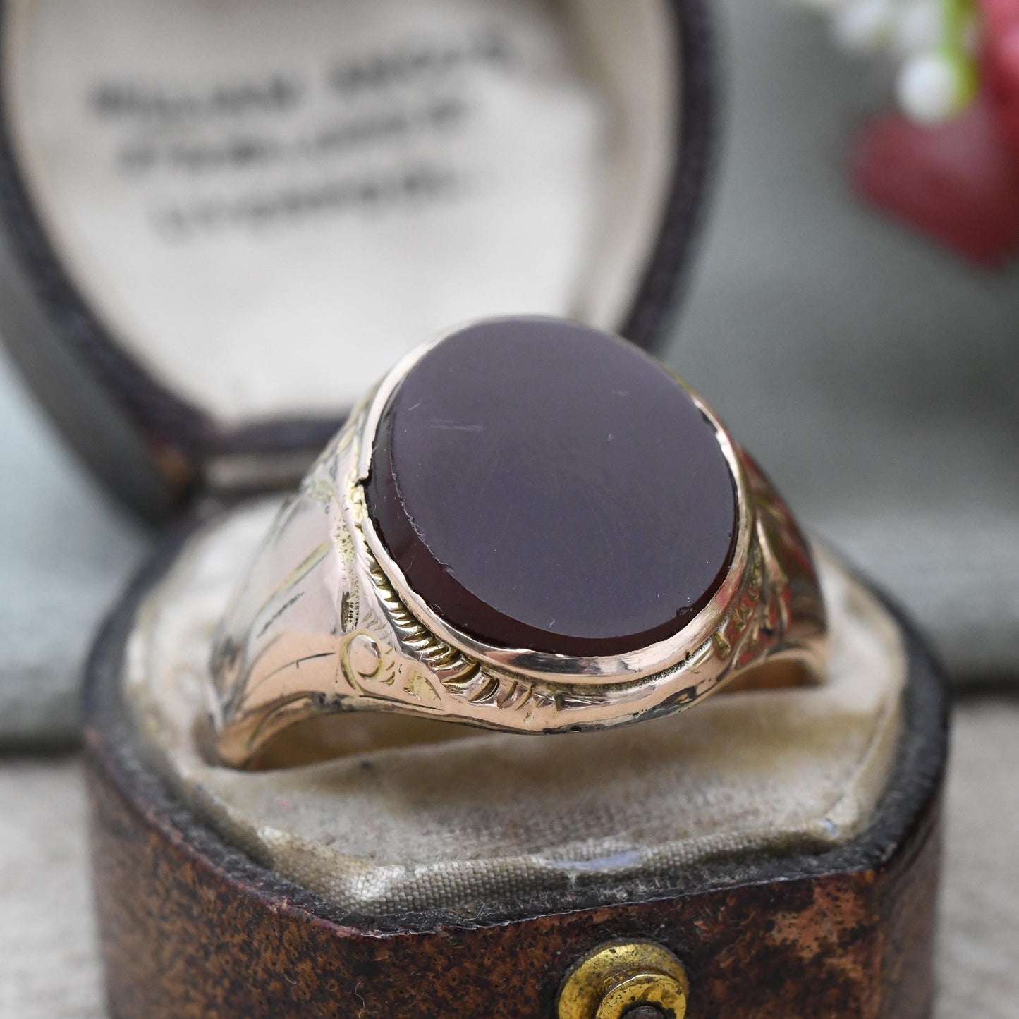 Antique Carnelian Signet Ring with 9ct Gold Shank Engraved - Unisex Chunky Jewellery Gemstone Heritage Jewellery | UK Size - S | US Size - 9